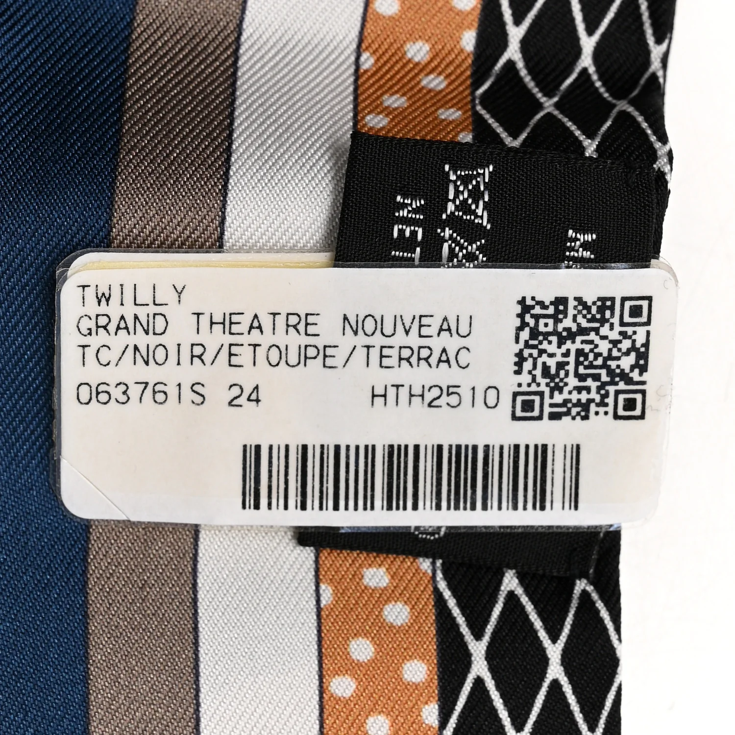 Silk Twilly Grand Theatre Nouveau Black Etoupe Terracotta - Image 3