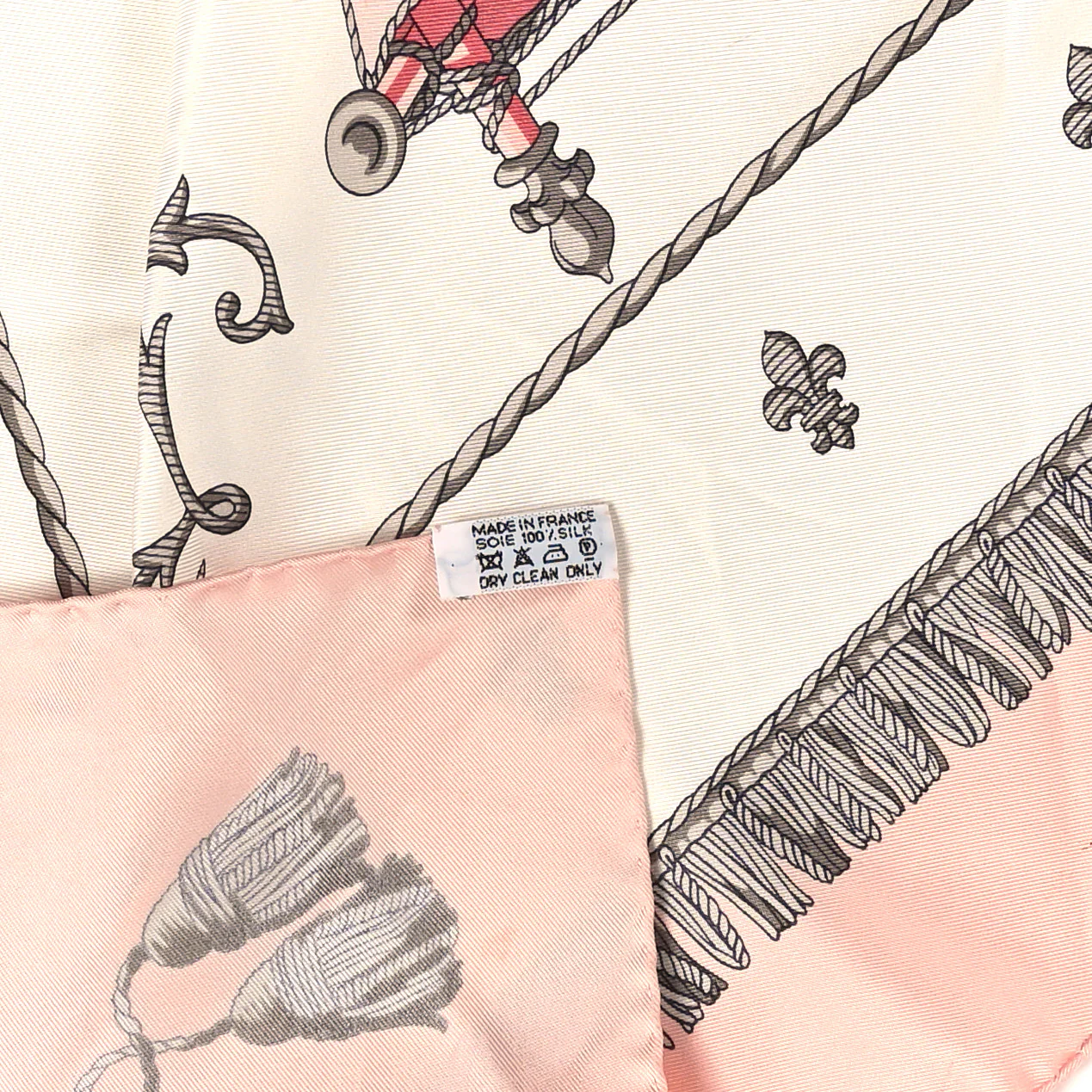 Silk Vue Du Carosse De La Galere La Reale Scarf 90 Rose White Gris - Image 3