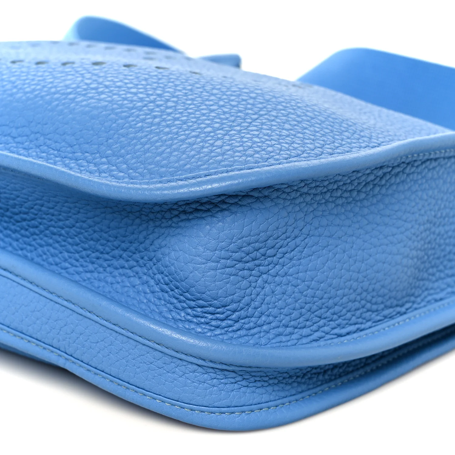 Taurillon Clemence Evelyne III PM Bleu Paradis - Image 11