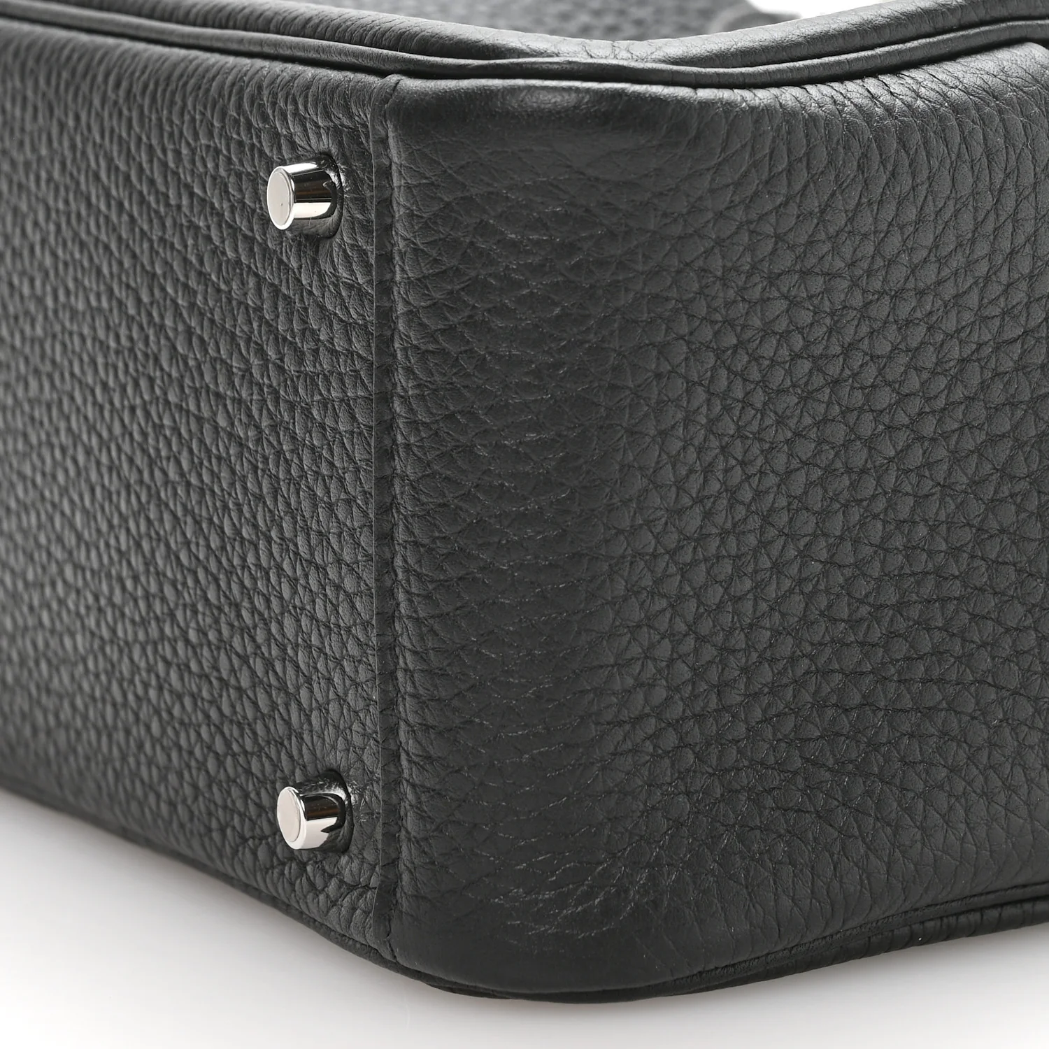 Taurillon Clemence Mini Lindy 20 Black - Image 10