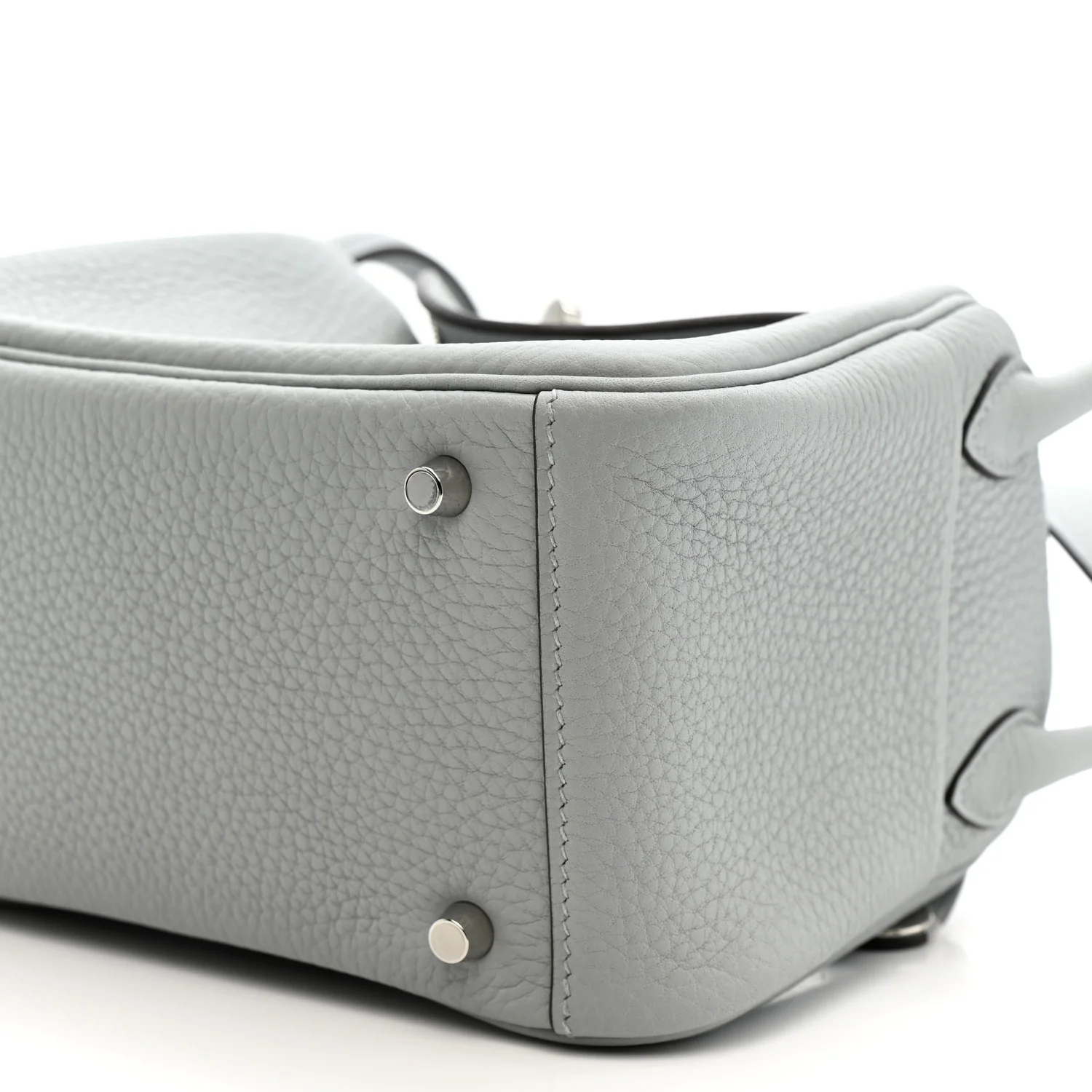 Taurillon Clemence Mini Lindy 20 Bleu Pale - Image 10