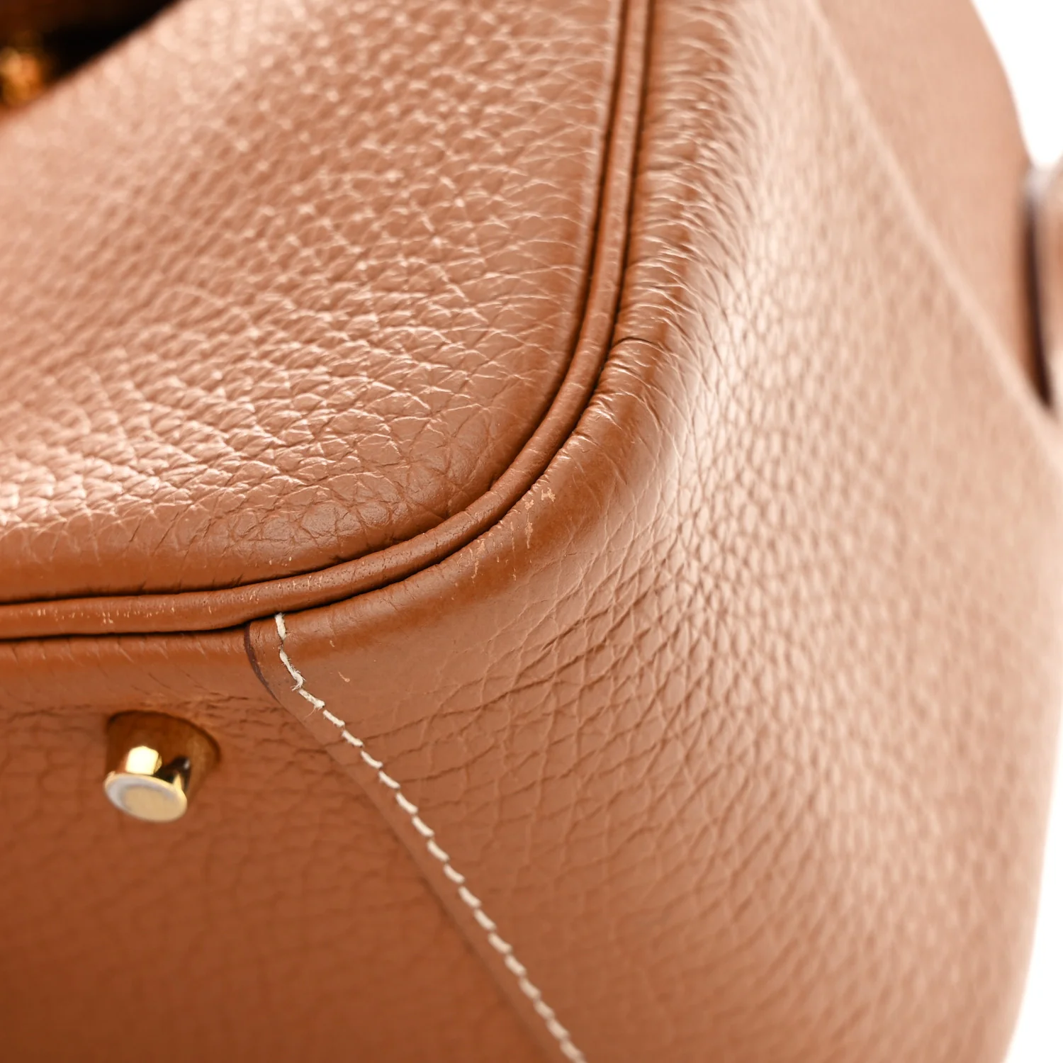 Taurillon Clemence Mini Lindy 20 Gold - Image 11