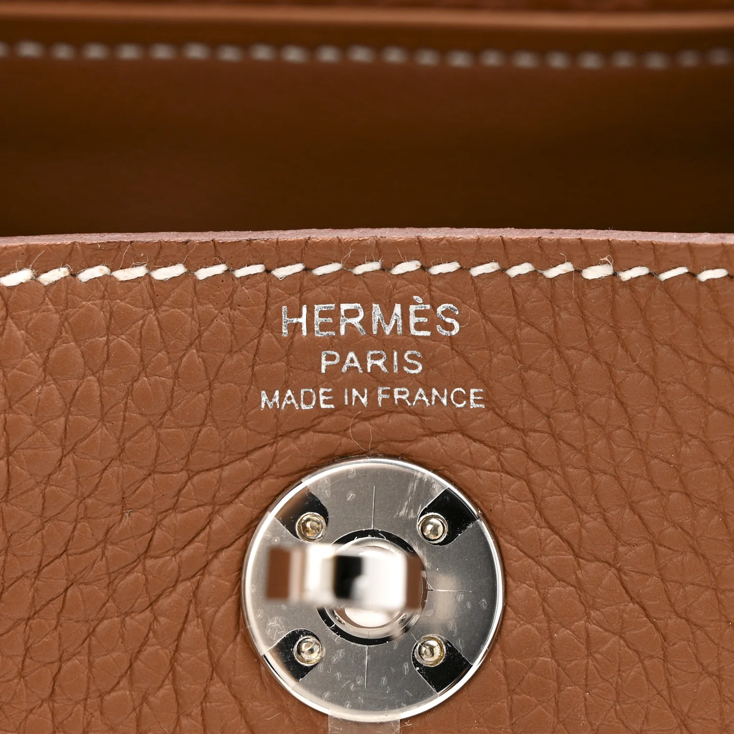 Taurillon Clemence Mini Lindy 20 Gold - Image 6