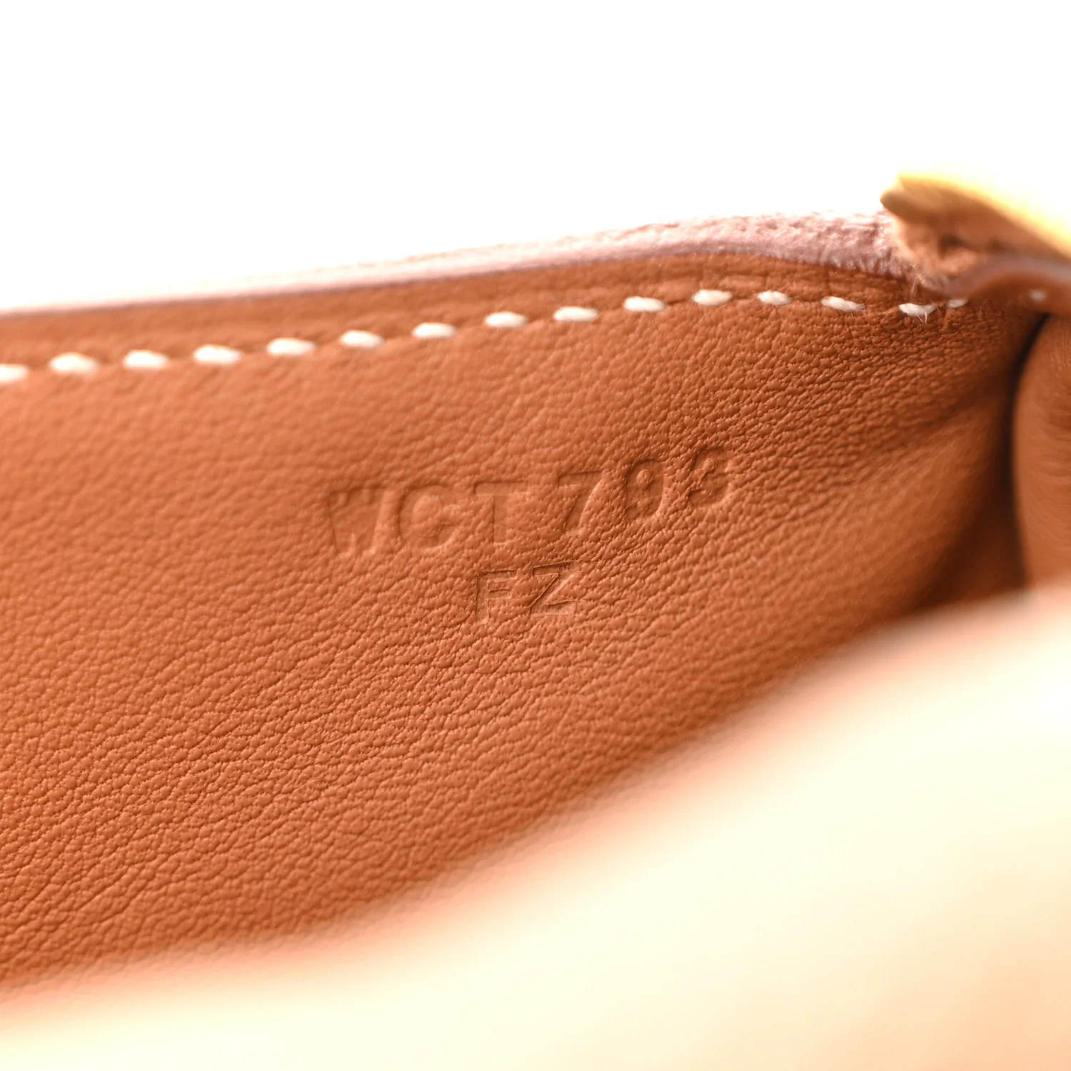 Taurillon Clemence Mini Lindy 20 Gold - Image 7