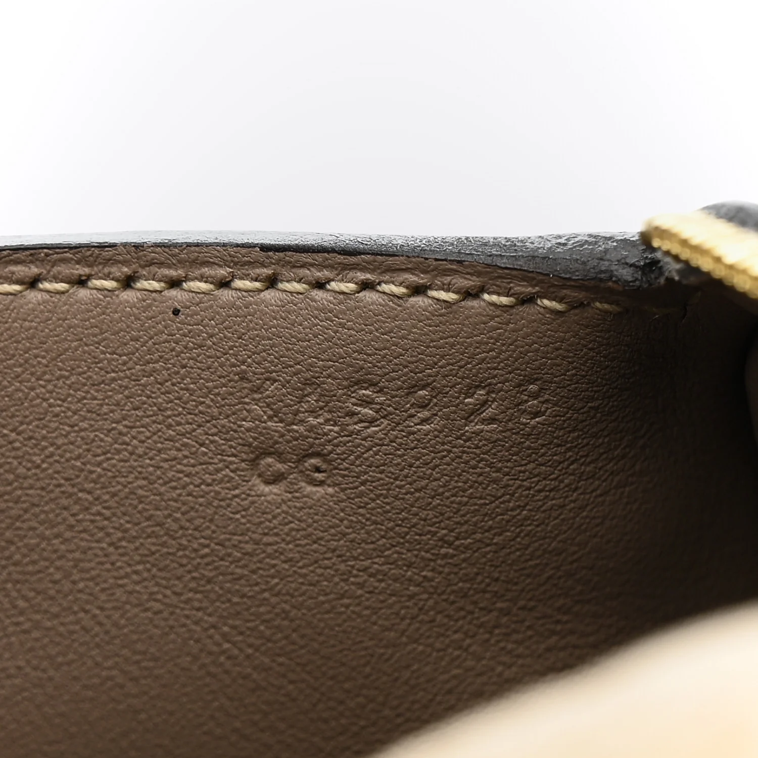 Taurillon Clemence Mini Lindy 20 Trench - Image 7