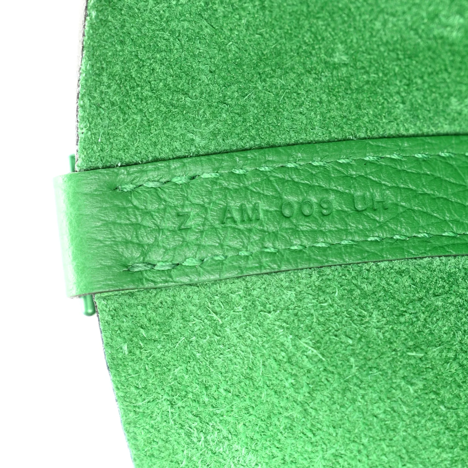 Taurillon Clemence Monochrome Picotin Lock 22 MM Bambou - Image 7