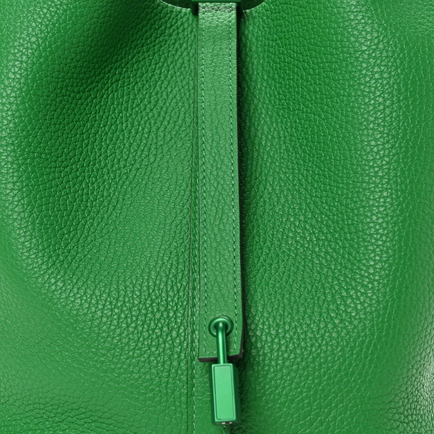 Taurillon Clemence Monochrome Picotin Lock 22 MM Bambou - Image 8