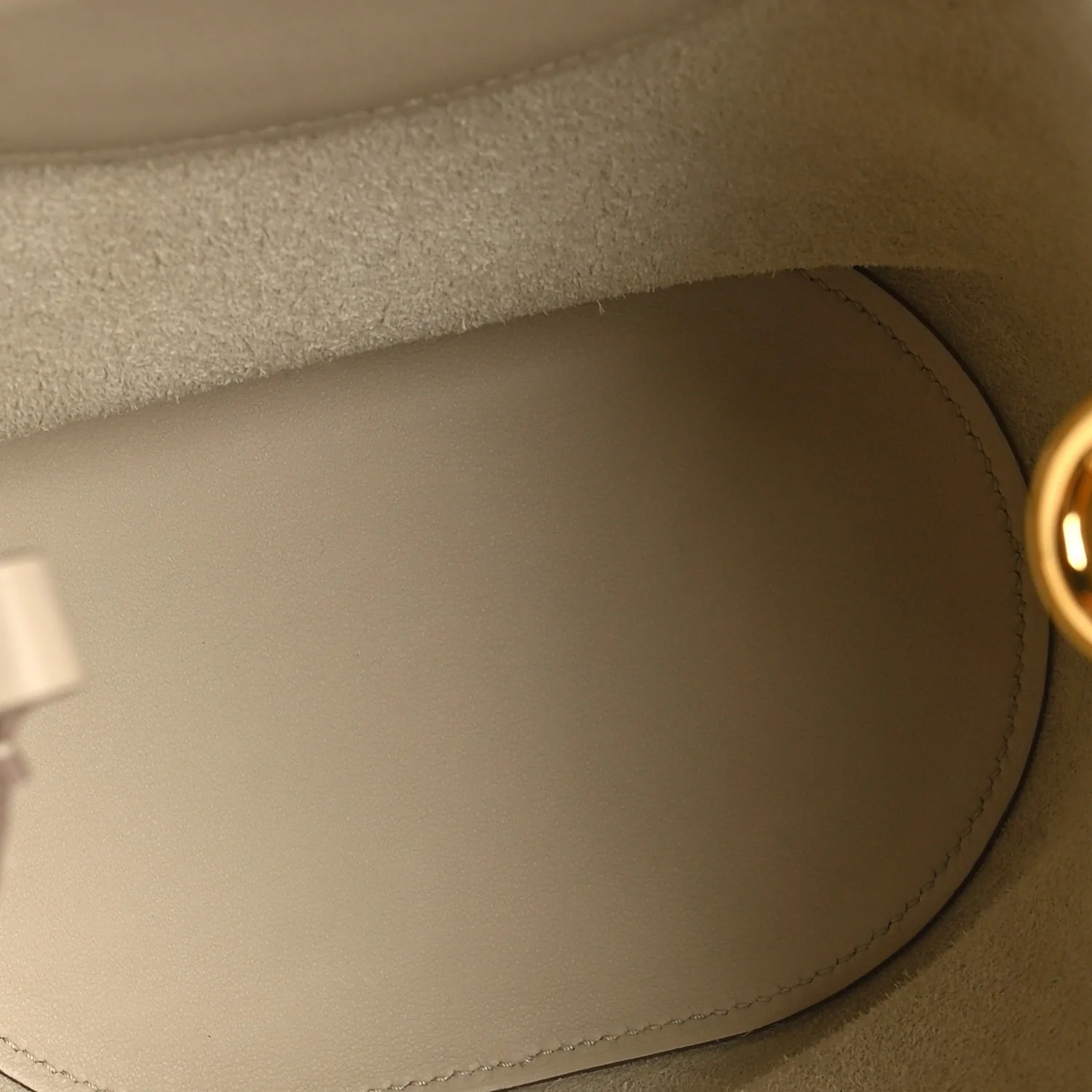 Taurillon Clemence Swift In-The-Loop 18 Bag Beton - Image 5