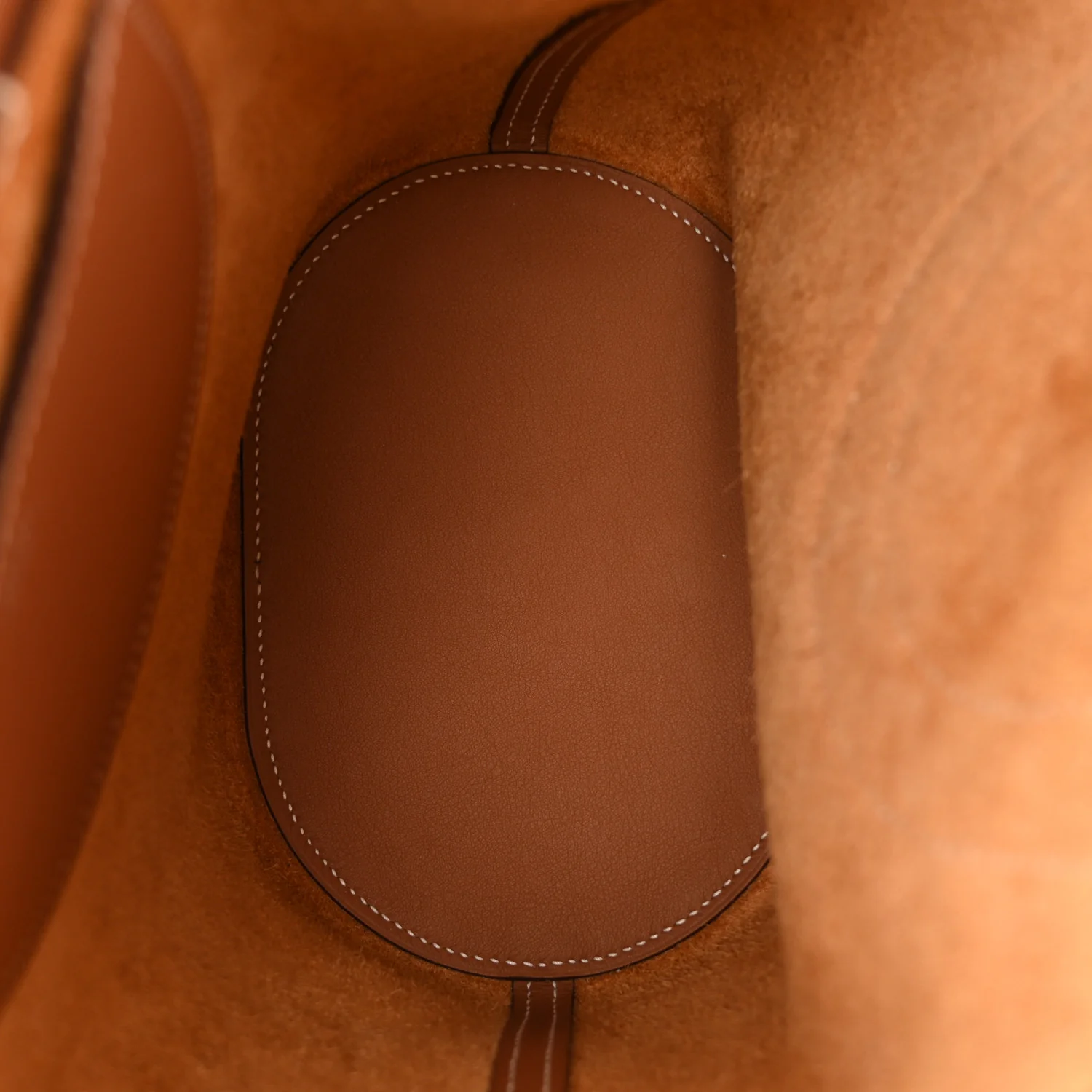 Taurillon Clemence Swift In-The-Loop 18 Bag Gold - Image 5