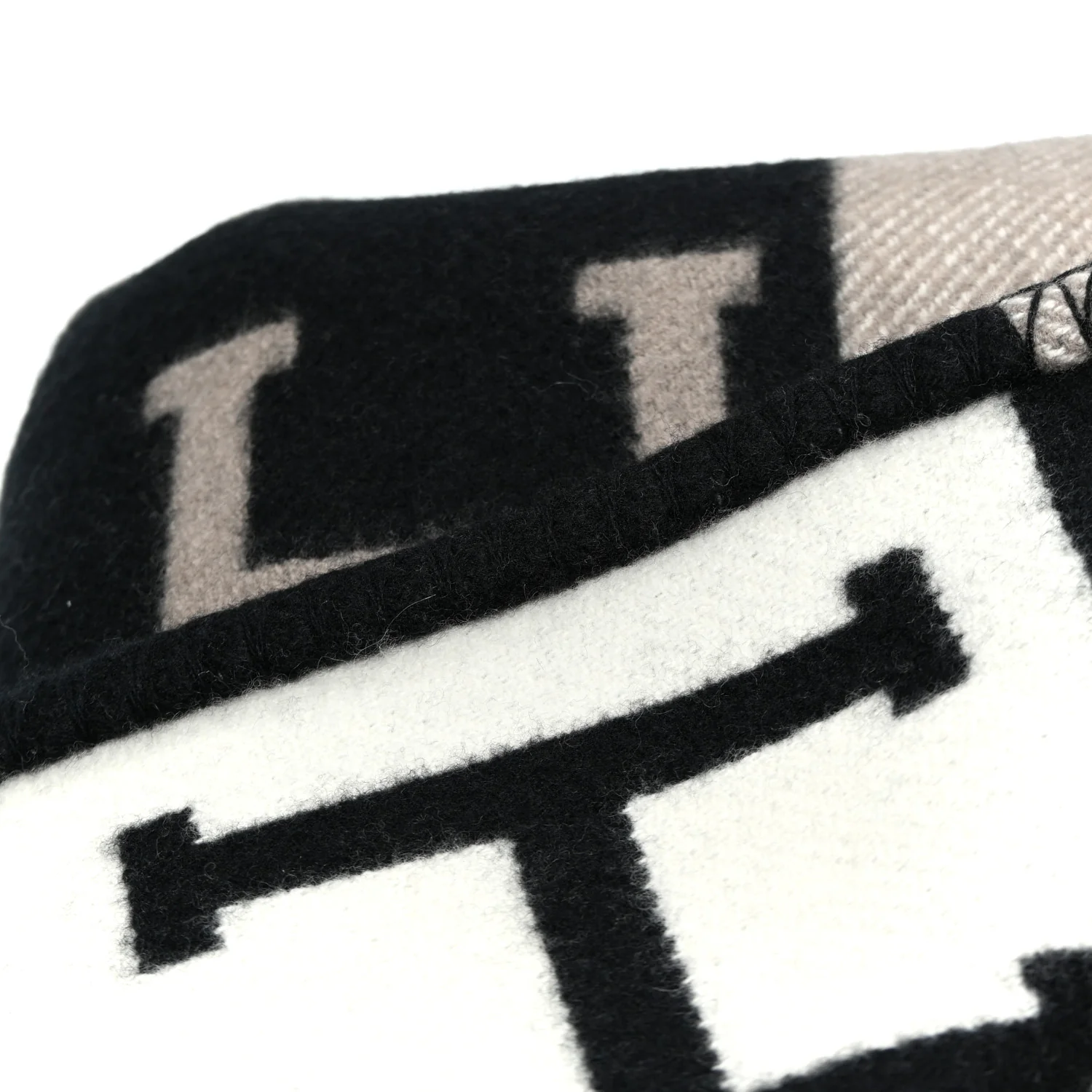 Wool Cashmere Avalon III Blanket Ecru Black - Image 4
