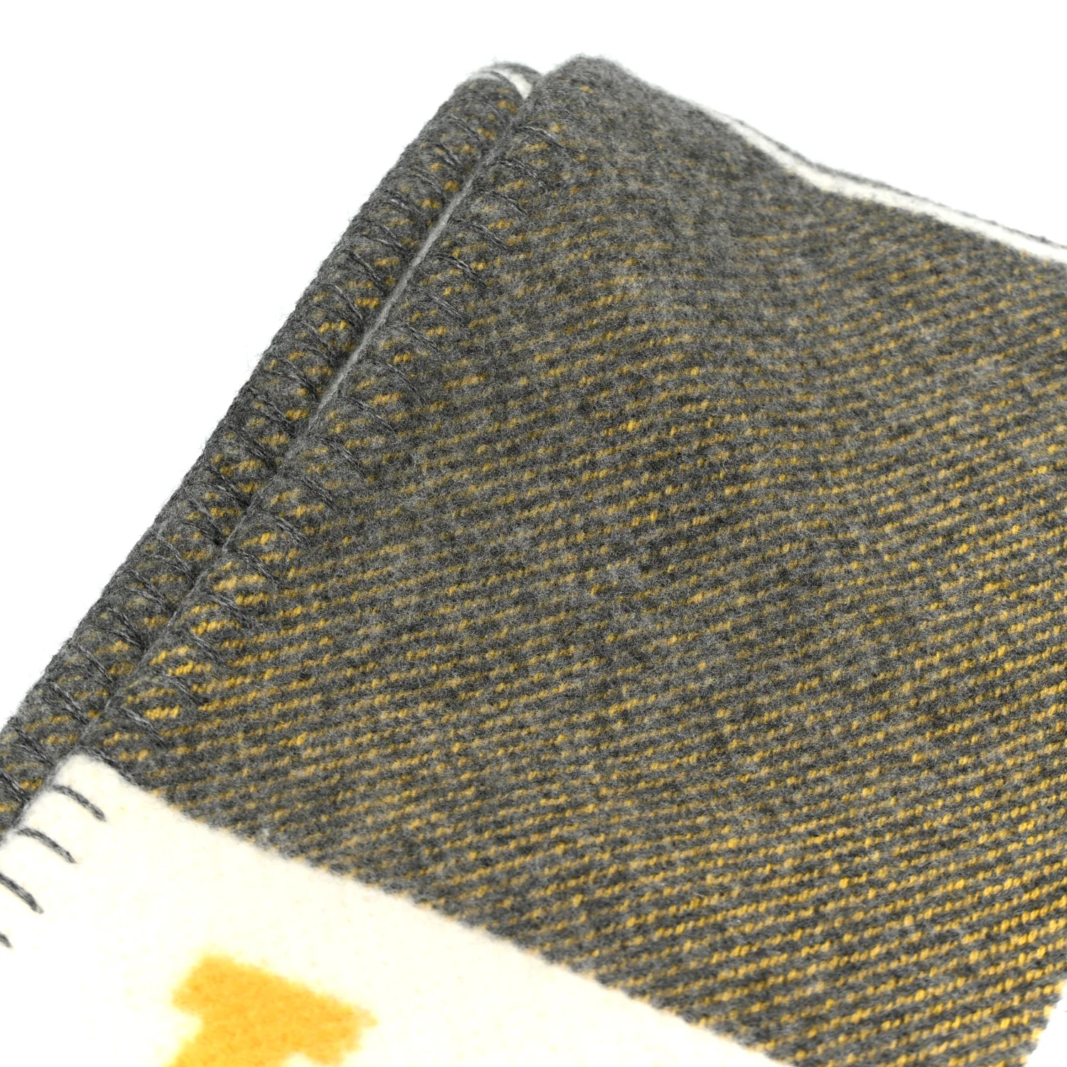 Wool Cashmere Avalon III Blanket Gris Soleil - Image 4