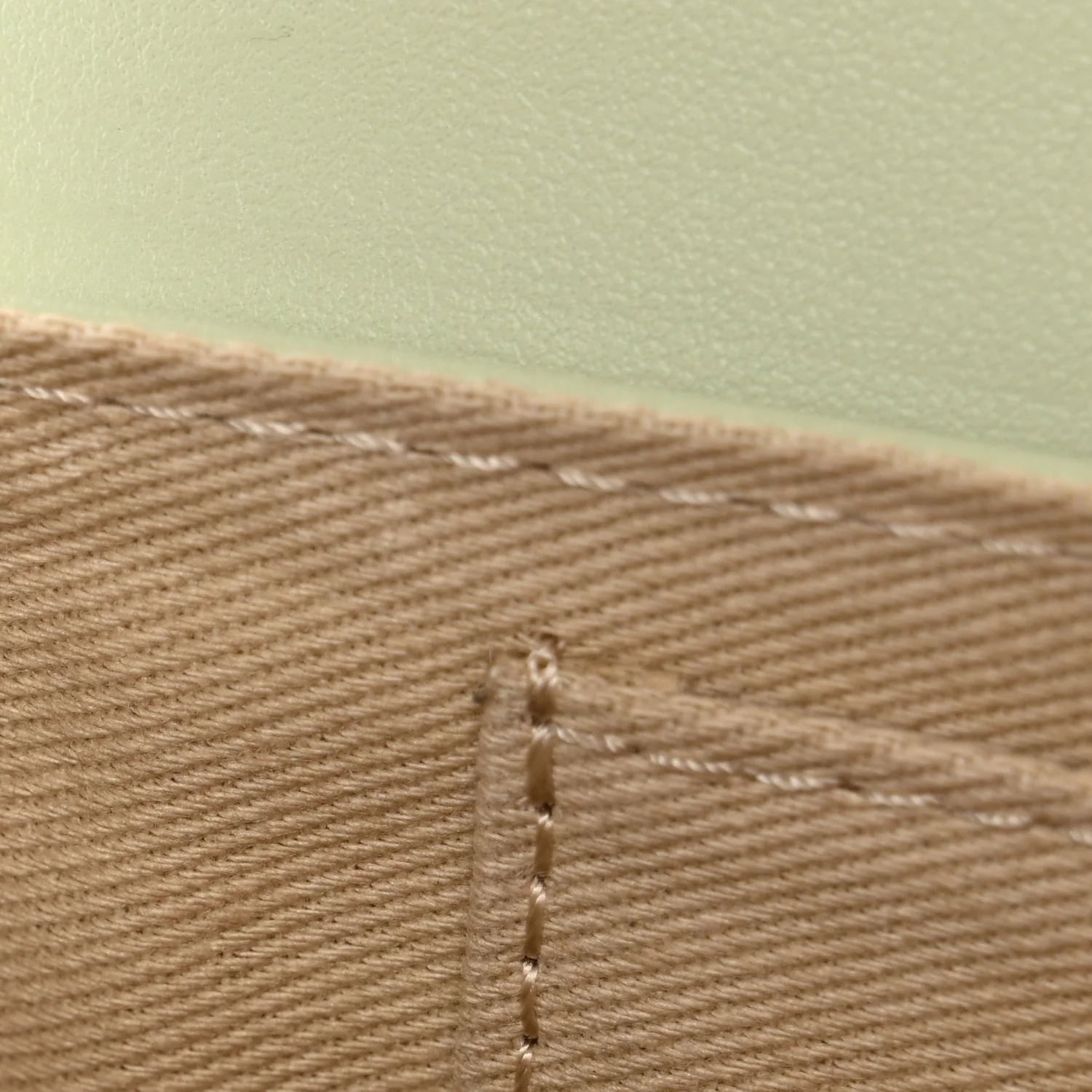 Smooth Calfskin Le Carinu Light Green - Image 27