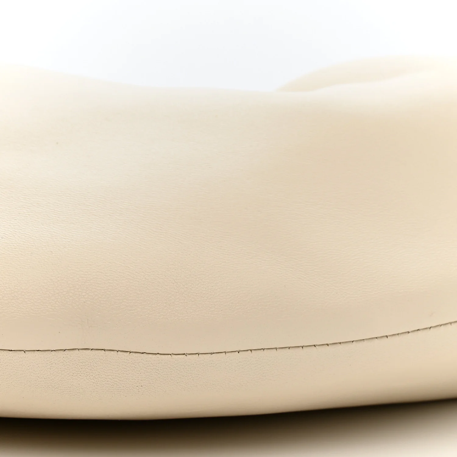 Calfskin Medium Olivia Hobo Off White - Image 10