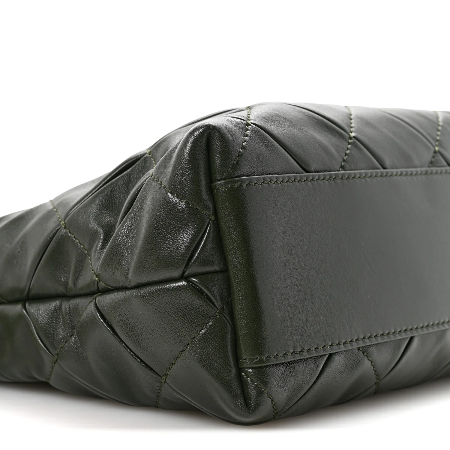 Calfskin Quilted Flamenco Knot Clutch Verde - Image 9