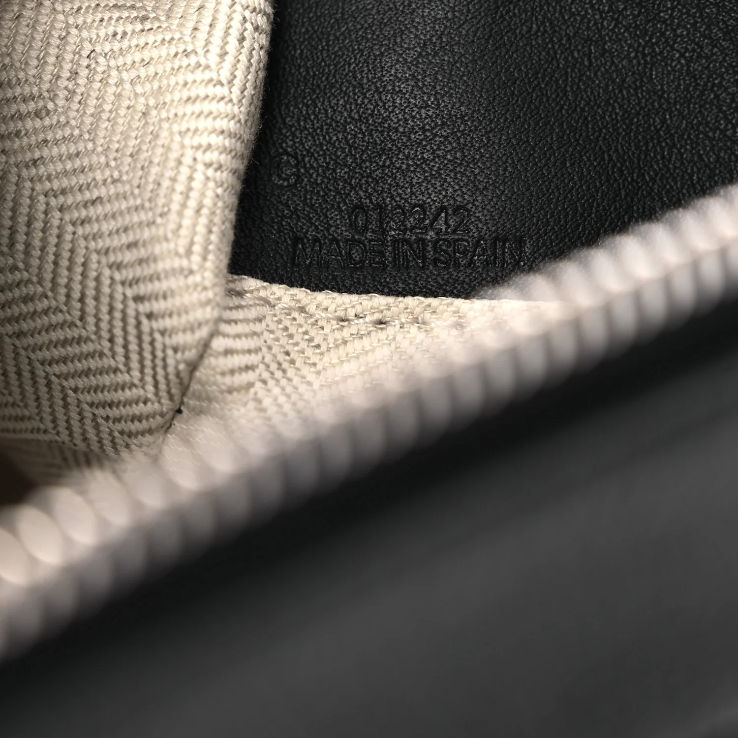 Calfskin Small Puzzle Edge Bag Black - Image 7