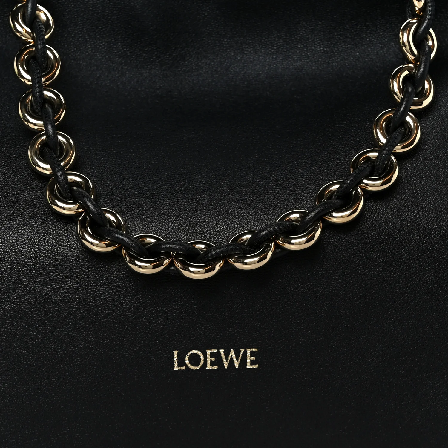 Mellow Nappa Medium Donut Chain Flamenco Knot Clutch Black - Image 8