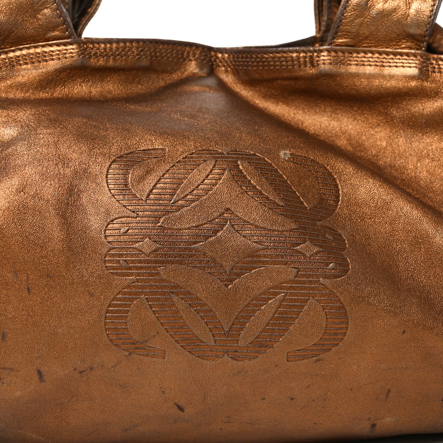 Metallic Nappa Aire Shoulder Bag Bronce - Image 7