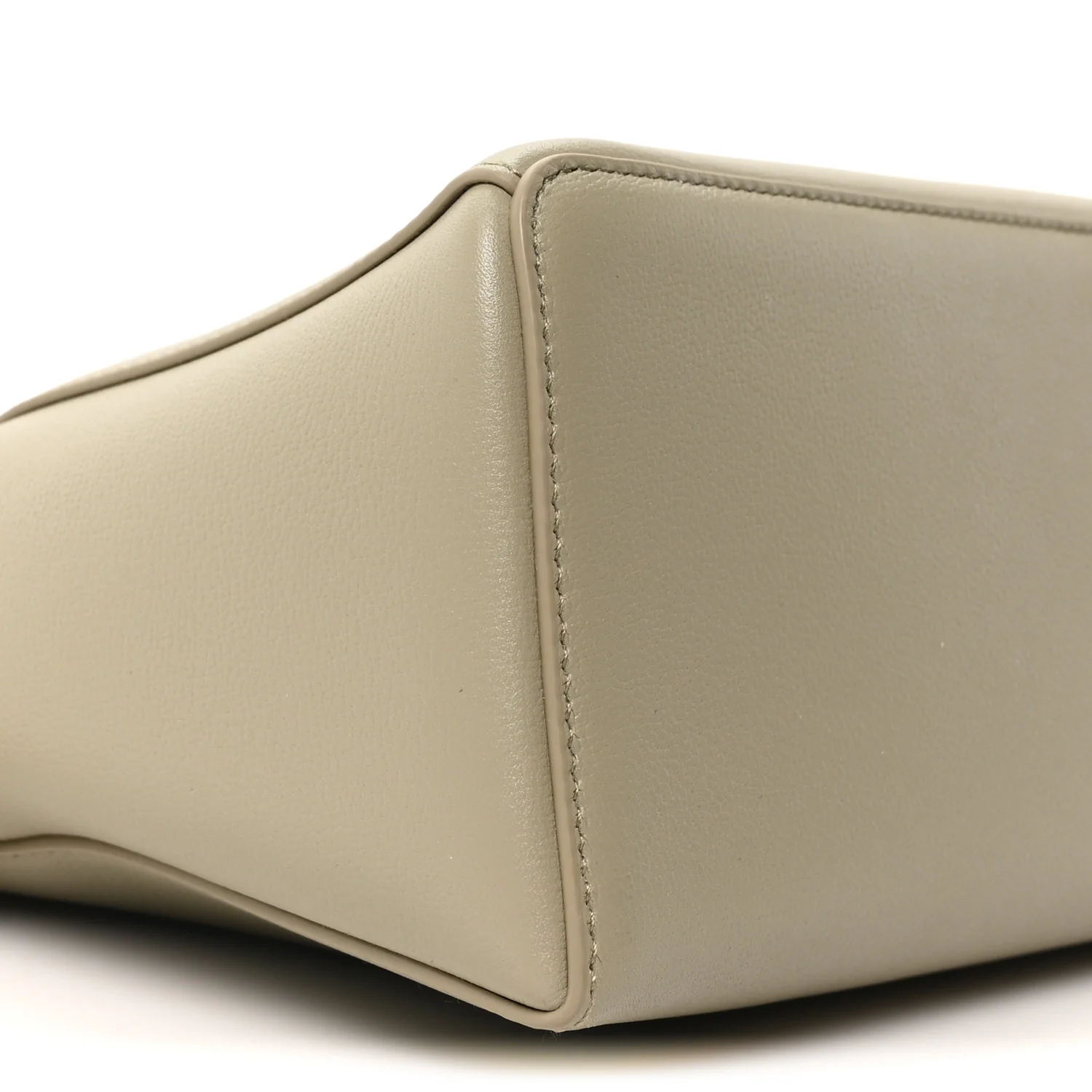 Grained Calfskin Extra Pocket L27 Dried Taragon - Image 8