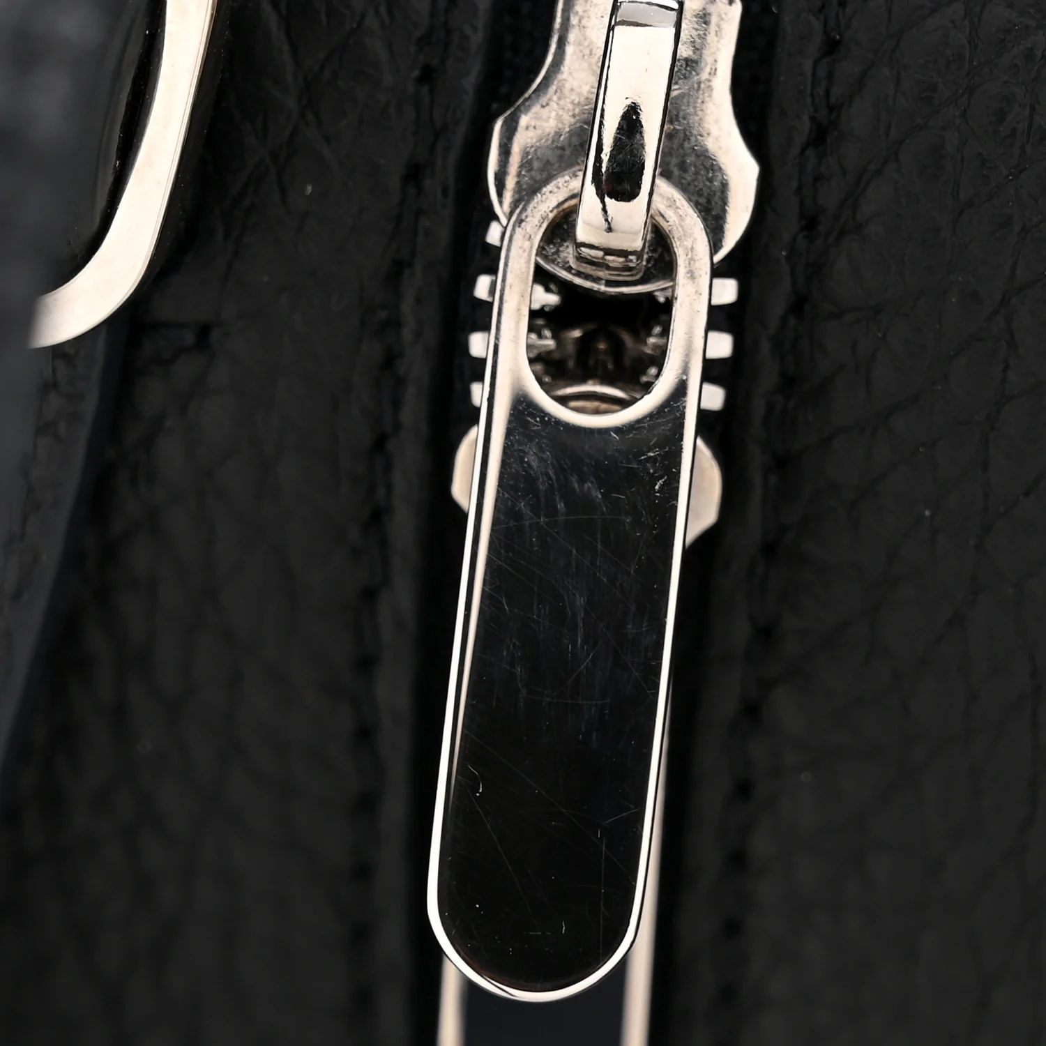 Grained Calfskin Sesia Crossbody Black - Image 31