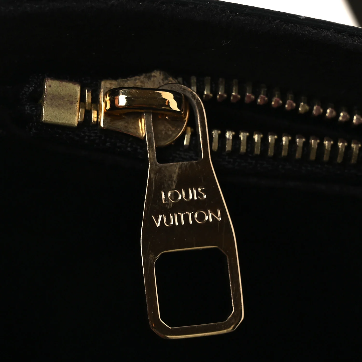 Calfskin Chain Louise MM Black - Image 12