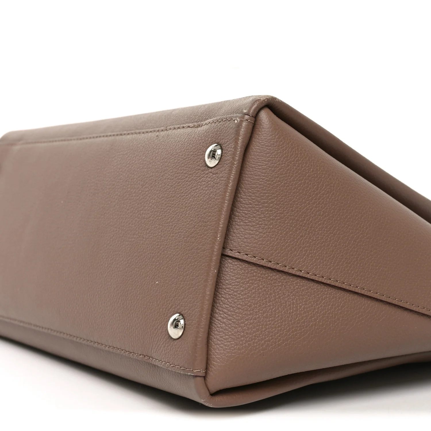Calfskin Lockmeto Taupe Glace - Image 9