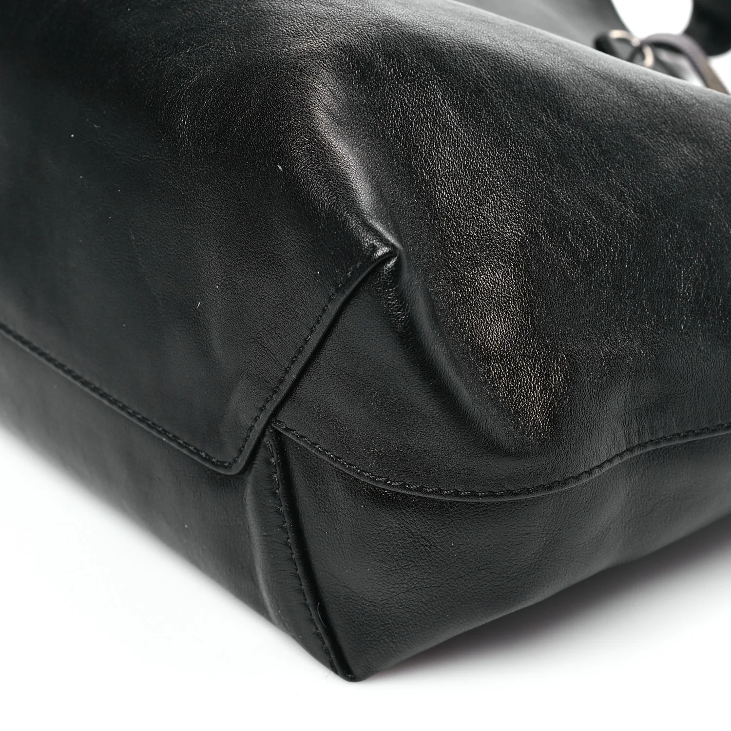Calfskin Monogram Atlantis Vibe MM Black - Image 10