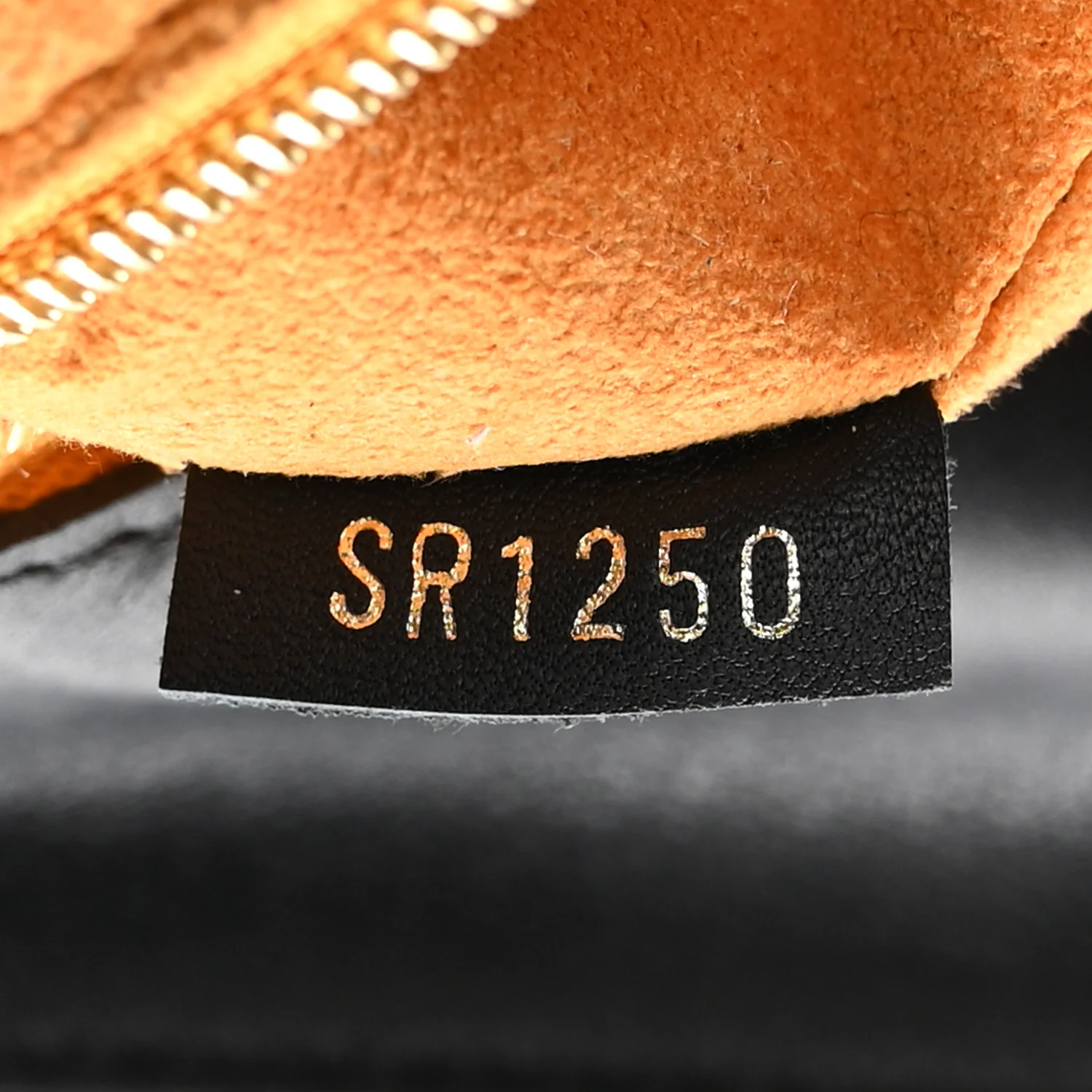 Calfskin Monogram Tufting On My Side Black - Image 8