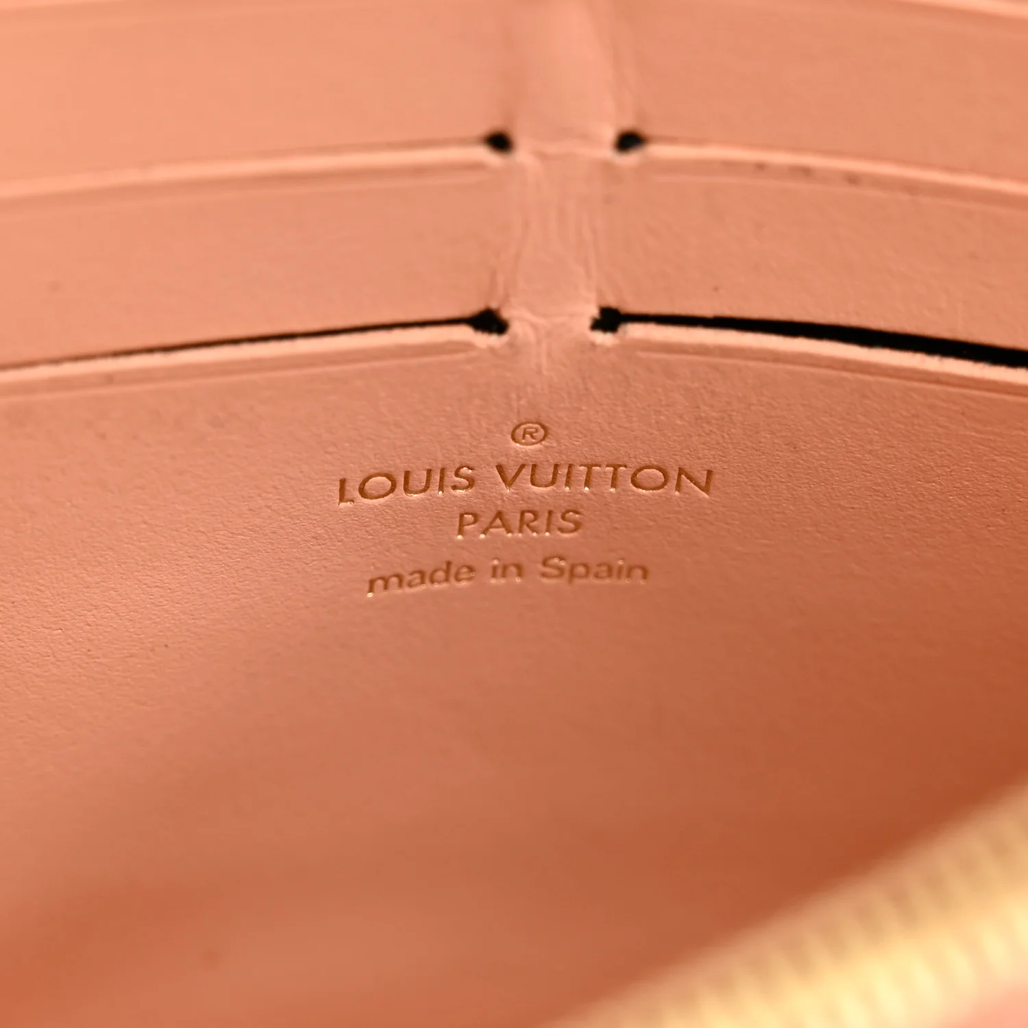 Damier Ebene Vavin Chain Wallet Creme - Image 6