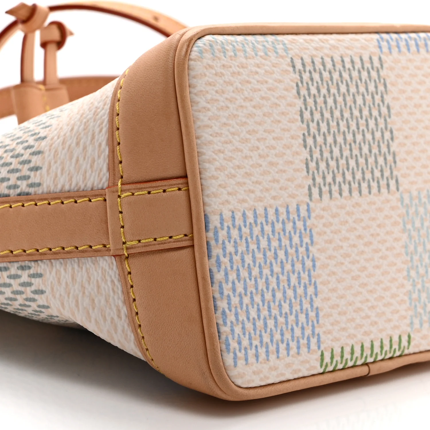Damier Giant Nano Noe Pistachio - Image 8