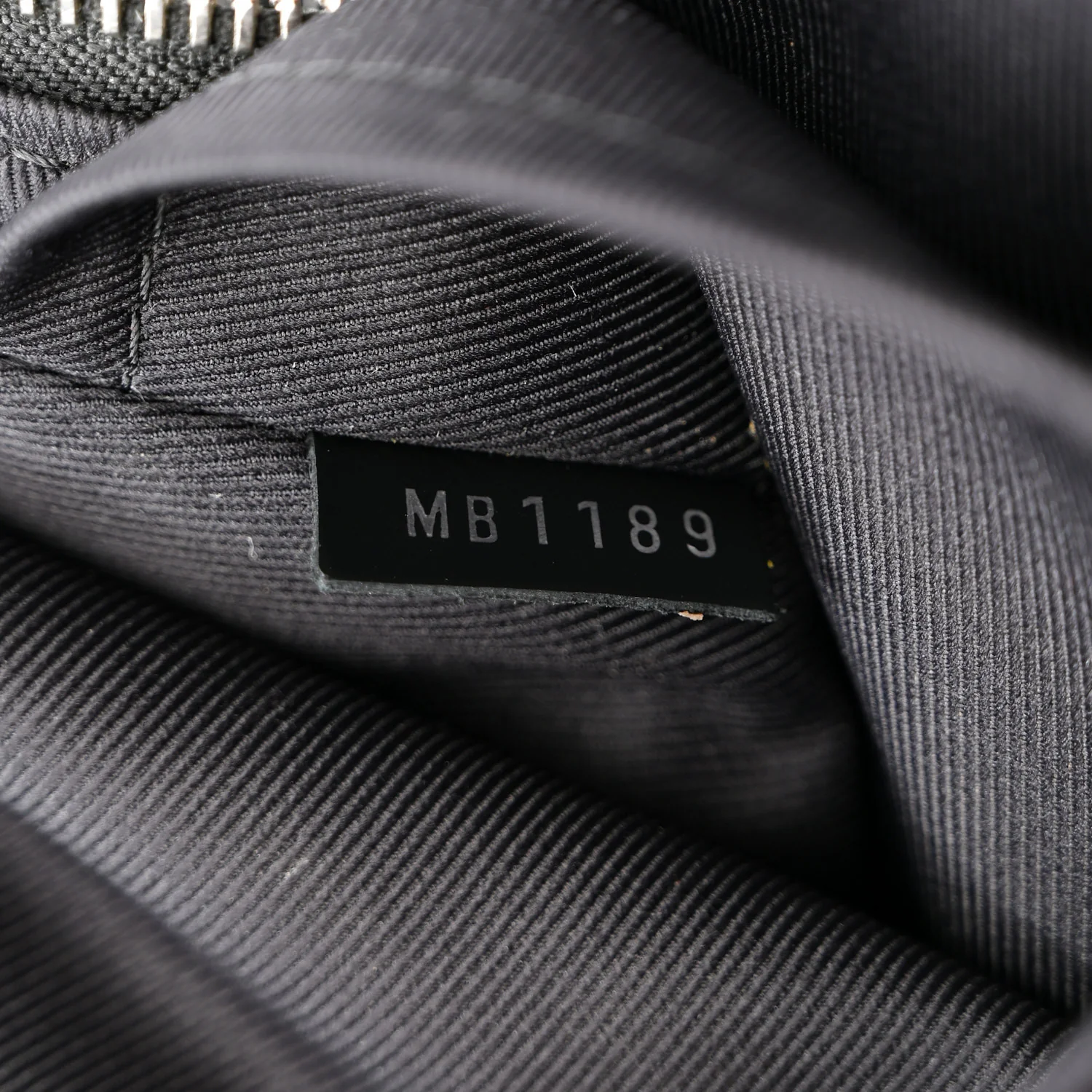 Damier Graphite Avenue Sling Backpack - Image 7