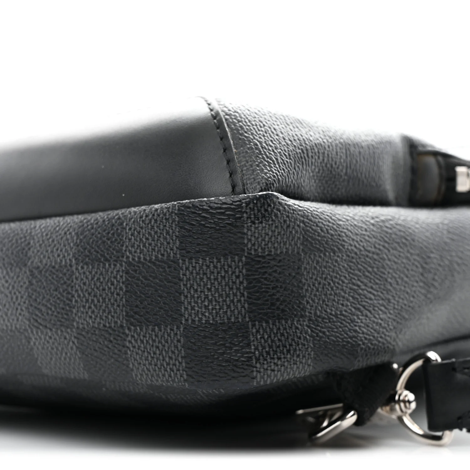 Damier Graphite Avenue Sling Bag - Image 10