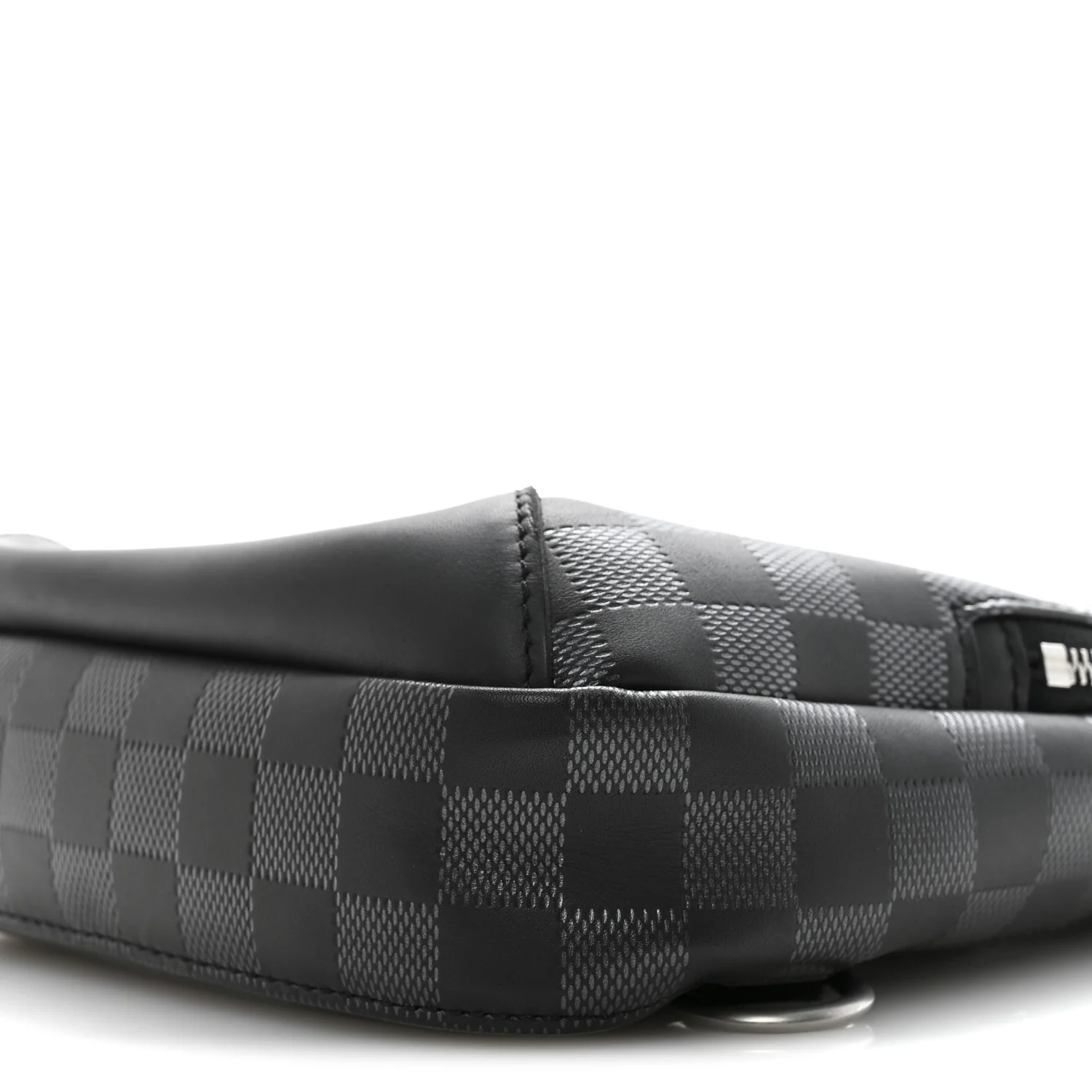 Damier Graphite Avenue Sling Bag Onyx Silver - Image 10