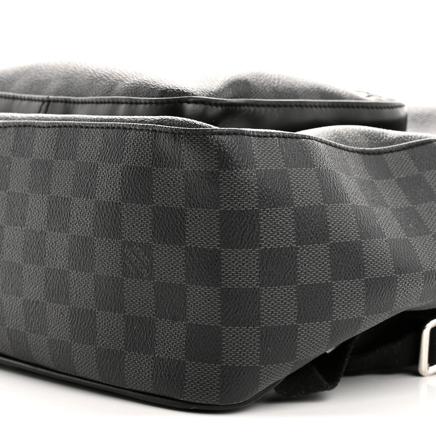 Damier Graphite Josh Backpack - Image 10