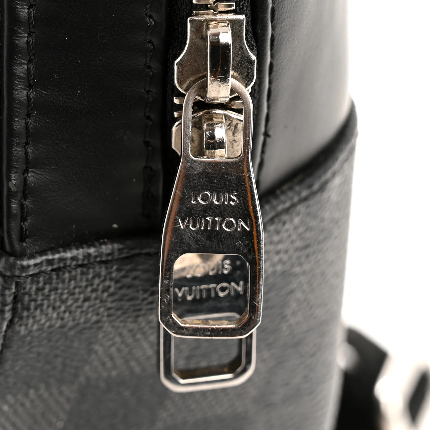 Damier Graphite Josh Backpack - Image 12