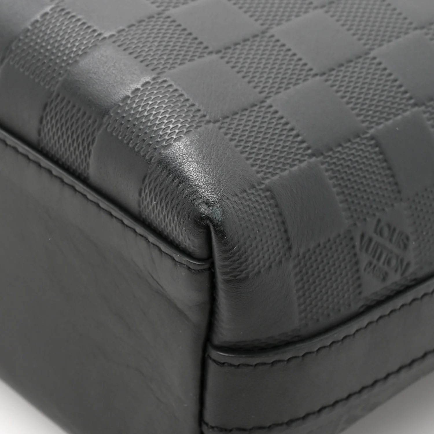 Damier Infini Messenger PM Onyx - Image 11