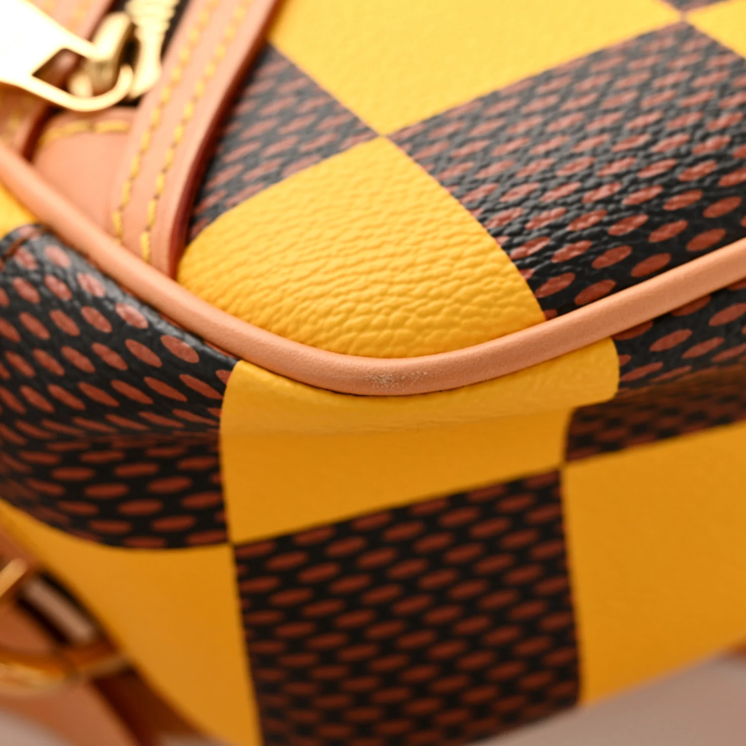 Damier Pop Chess Messenger Jaune Mat - Image 14