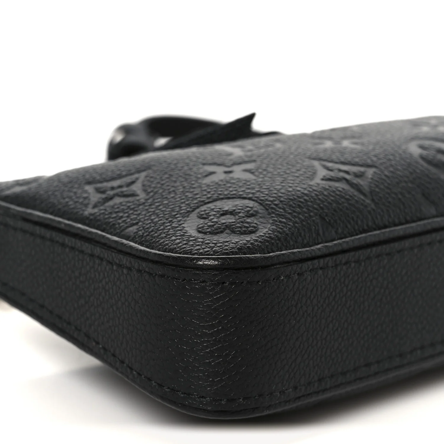 Empreinte Easy Pouch On Strap Black - Image 8