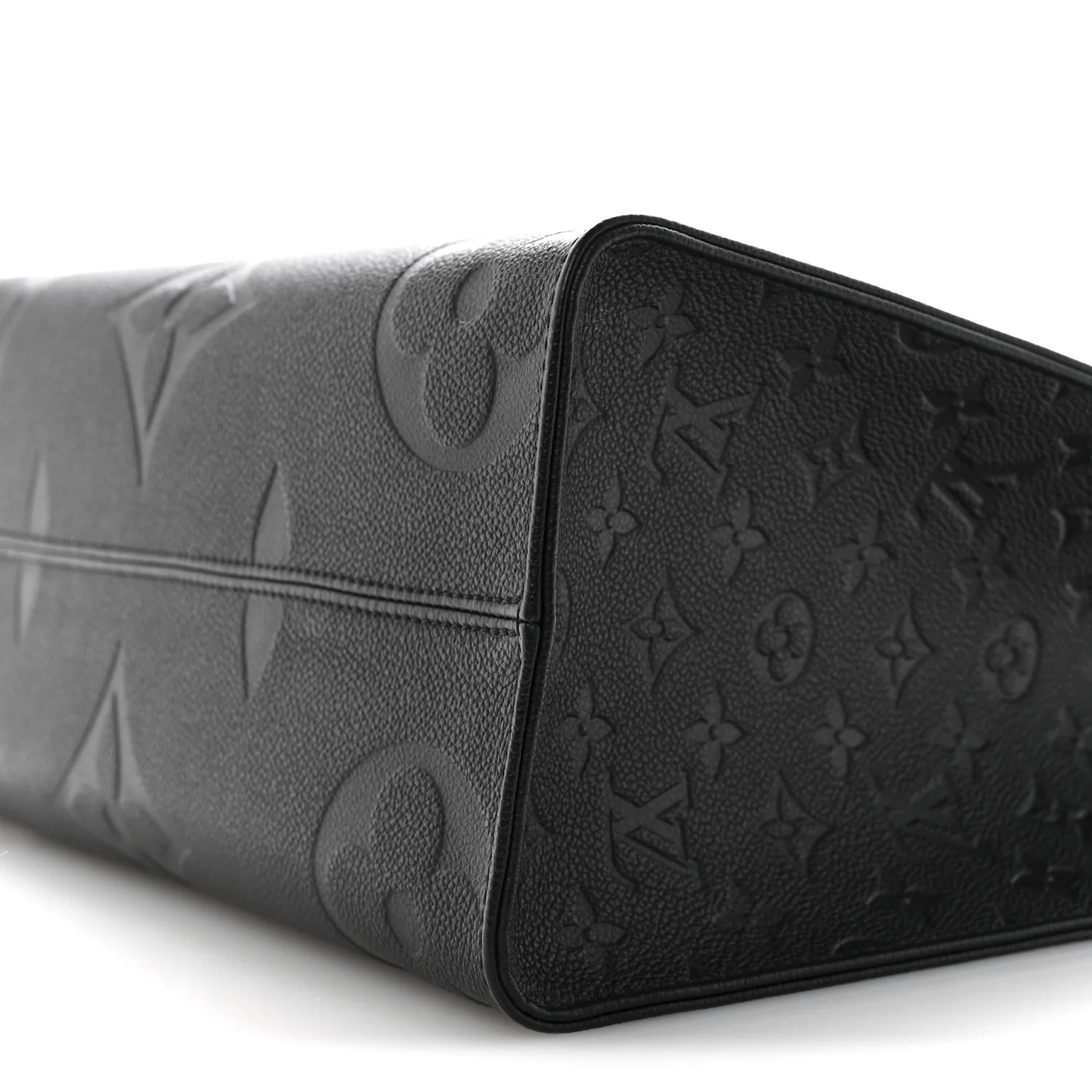 Empreinte Monogram Giant Onthego MM Black - Image 9