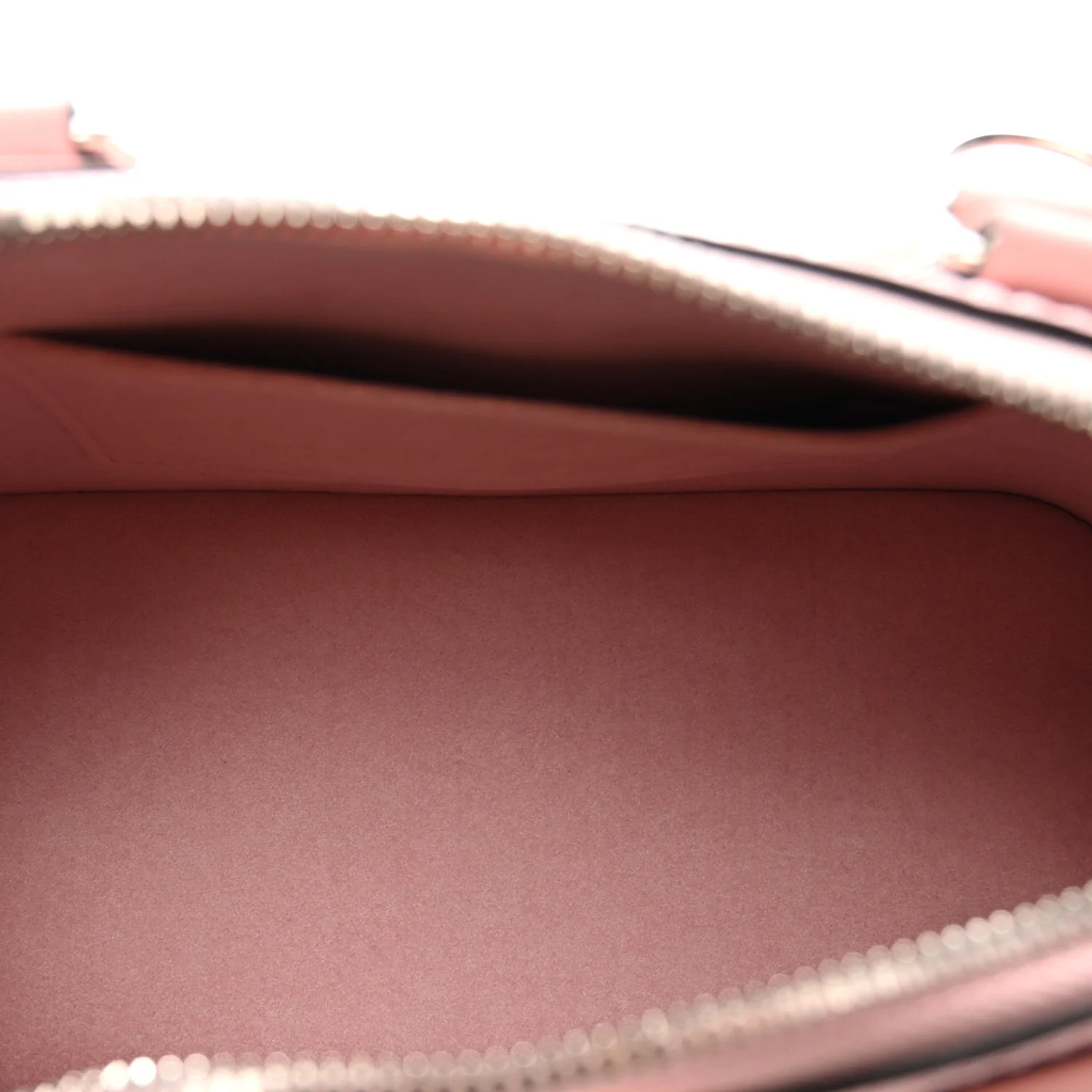 Epi Alma BB Rose Ballerine - Image 5