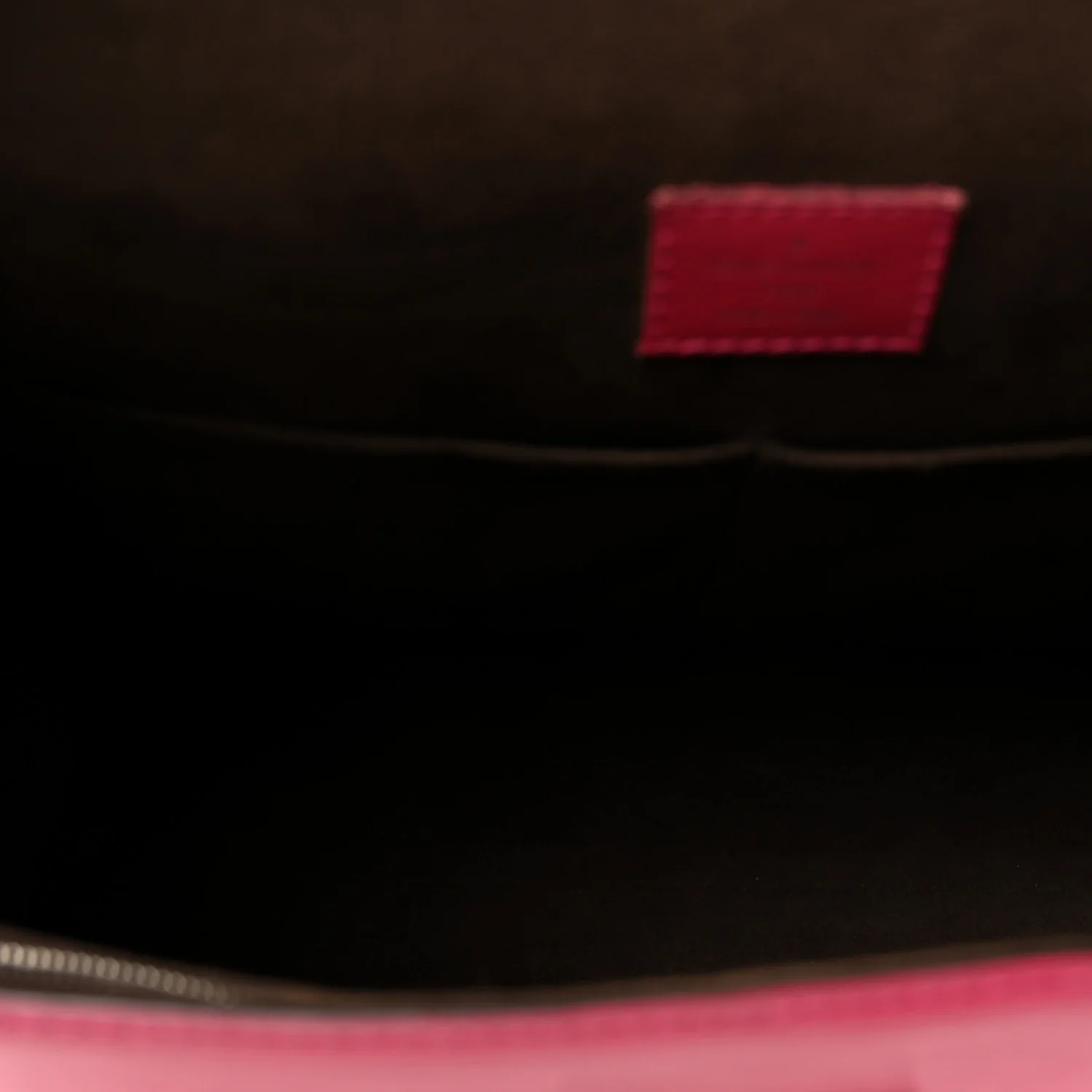 Epi Cluny MM Hot Pink - Image 5
