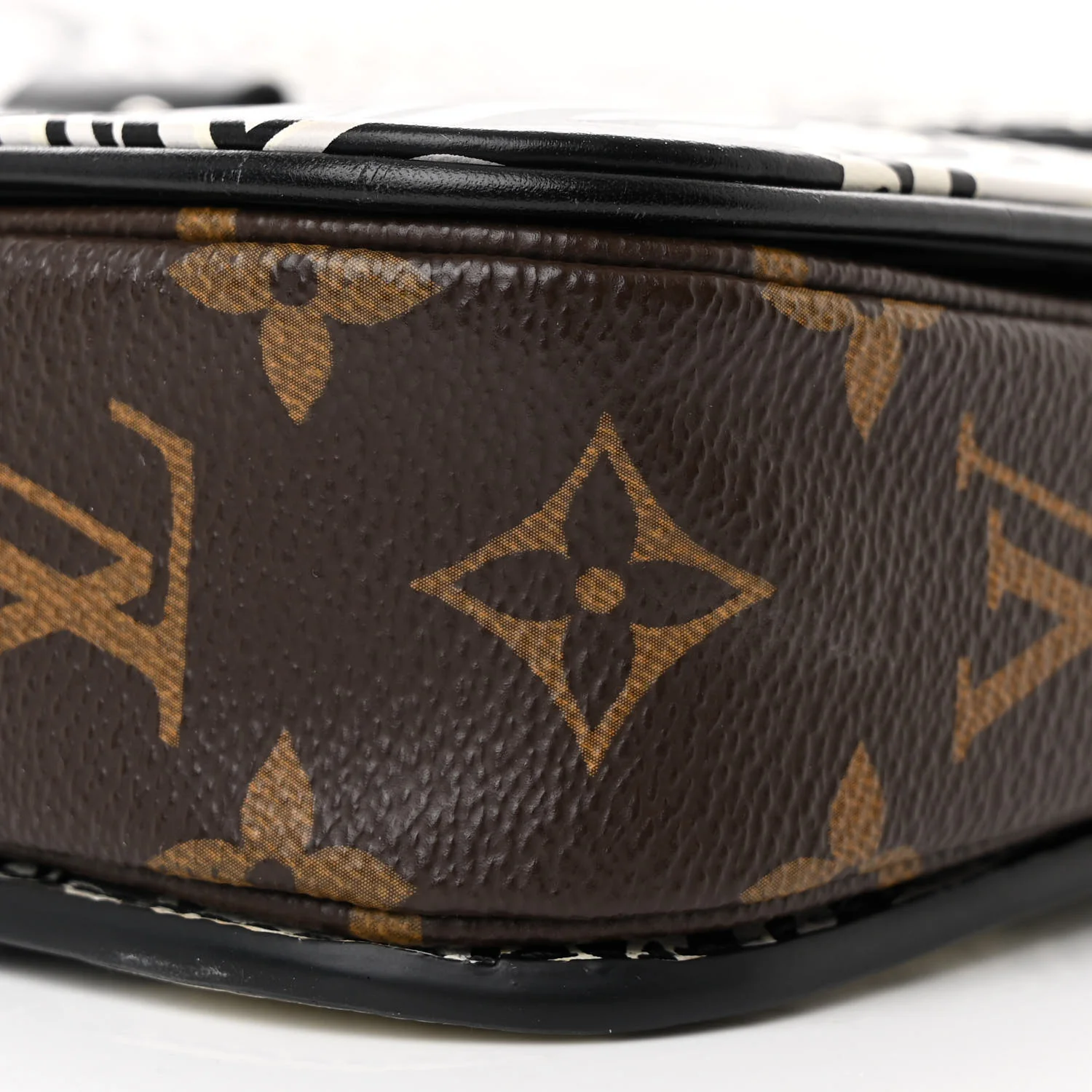 Epi Monogram Floral Pochette Metis Black White - Image 12