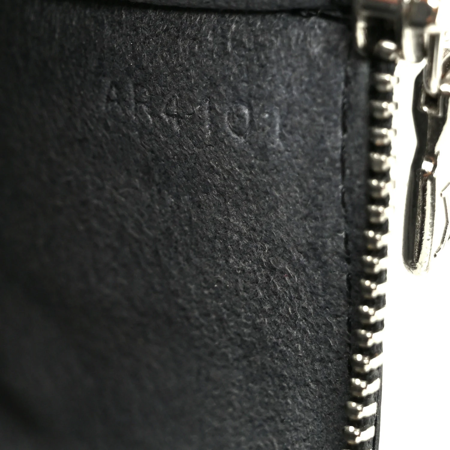 Epi Pochette Accessories 21 Black - Image 6