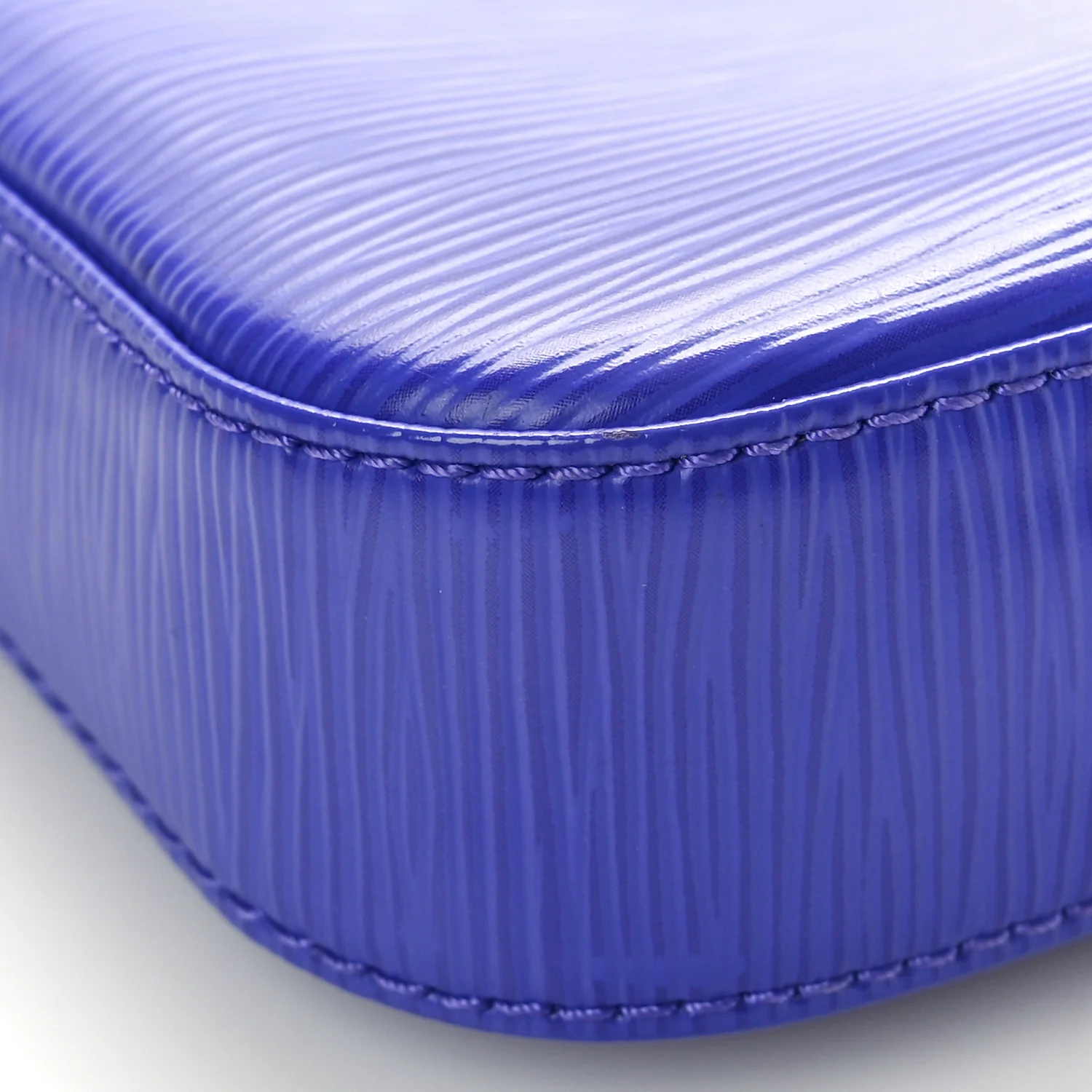 Epi Pochette Accessories NM Figue - Image 8