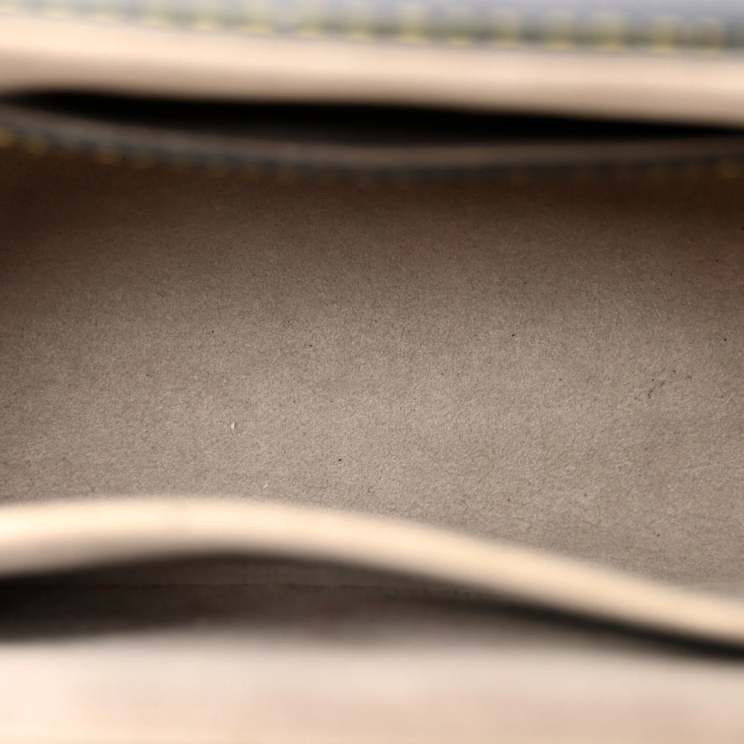 Epi Studded Twist Shoulder Bag MM Denim Light - Image 6