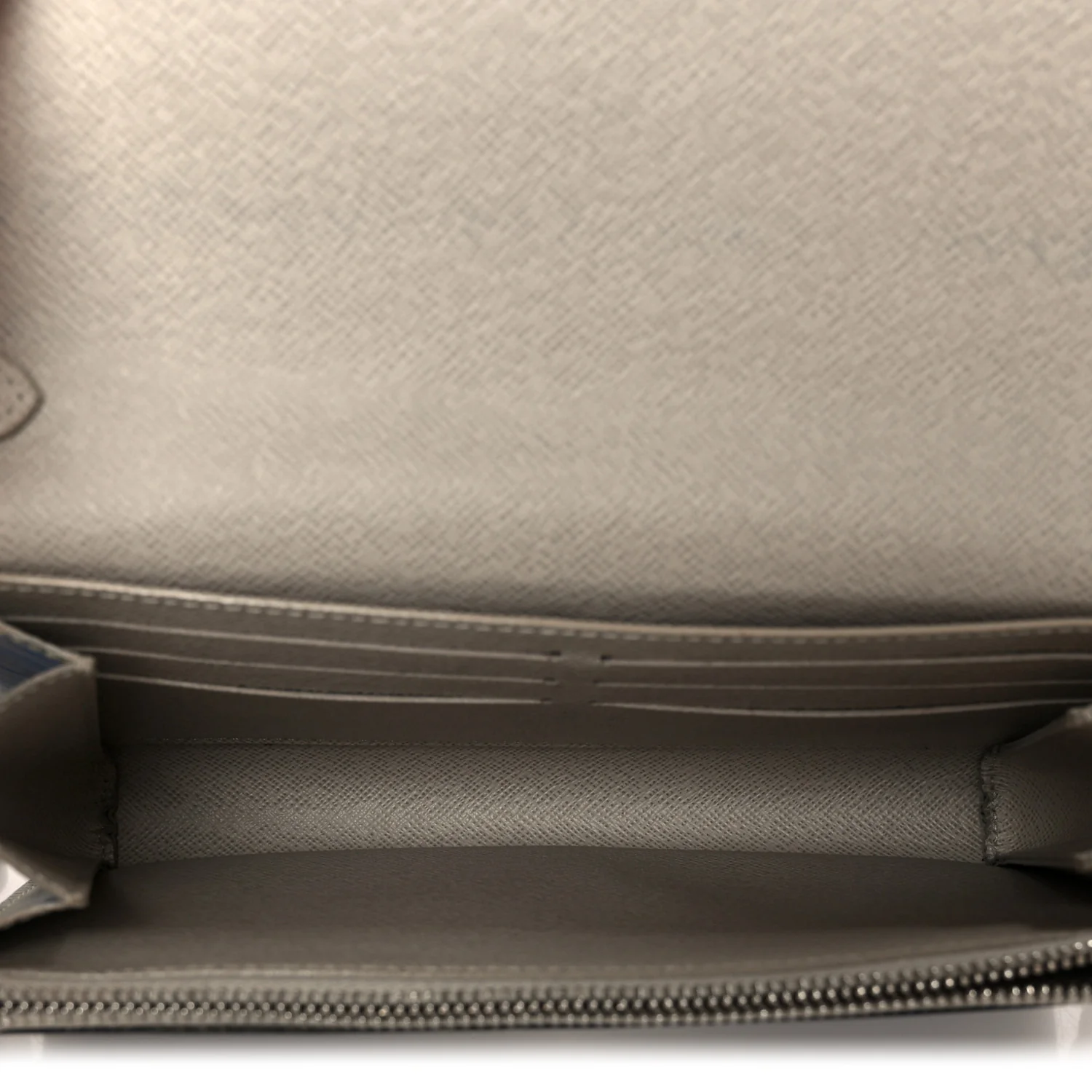 Epi Twist Chain Wallet Denim Light - Image 5
