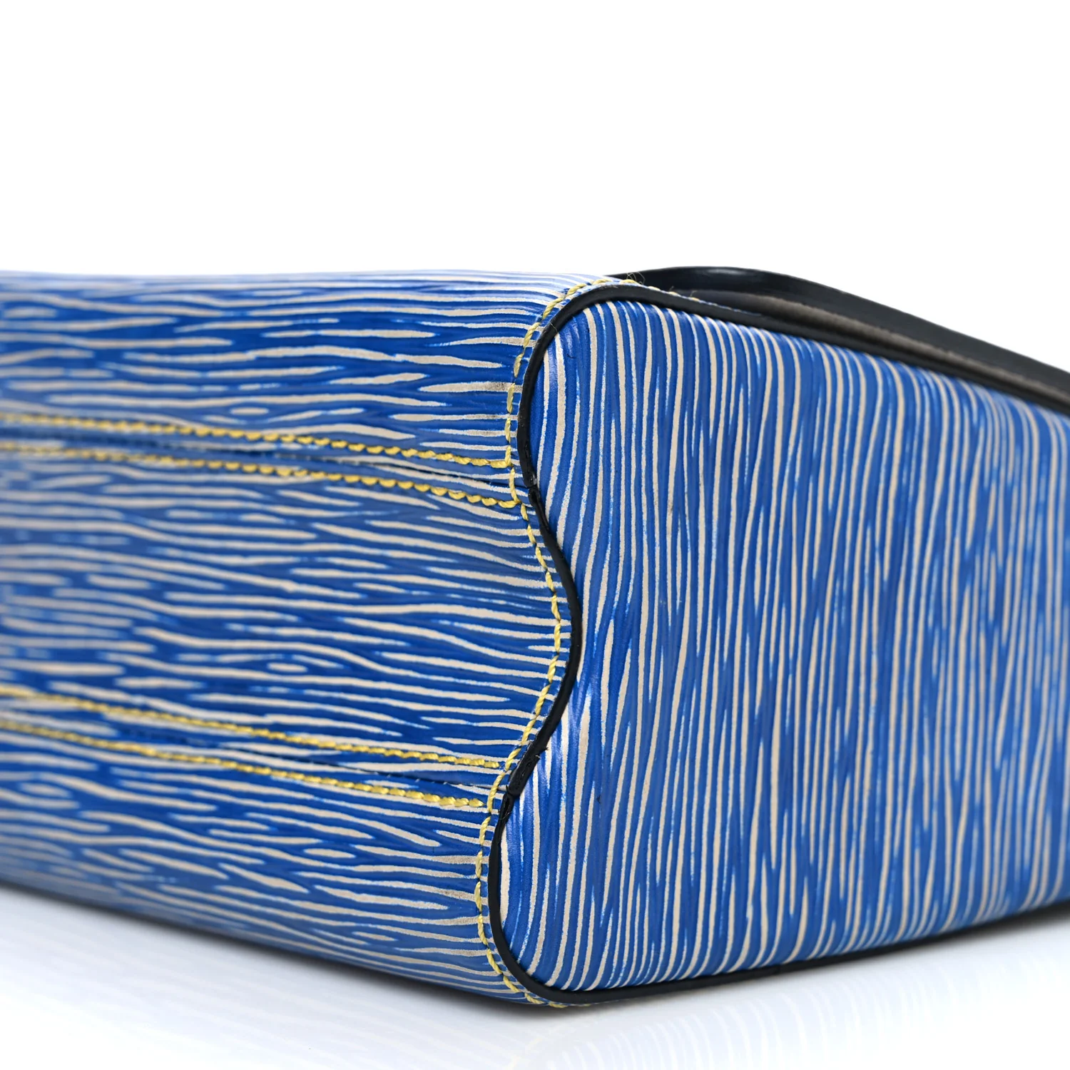 Epi Twist Shoulder Bag MM Denim Light - Image 10