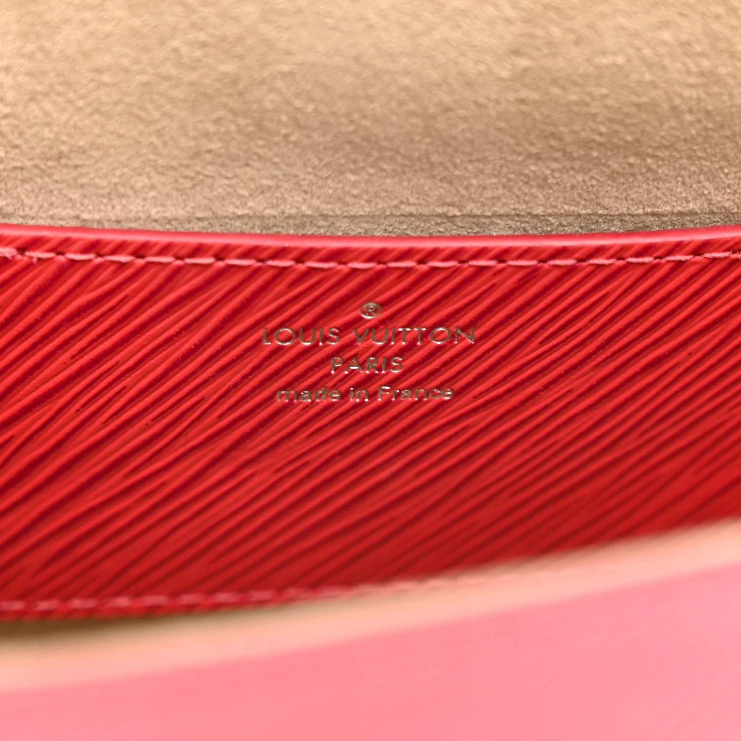 Epi Twist Shoulder Bag MM Grenade - Image 10
