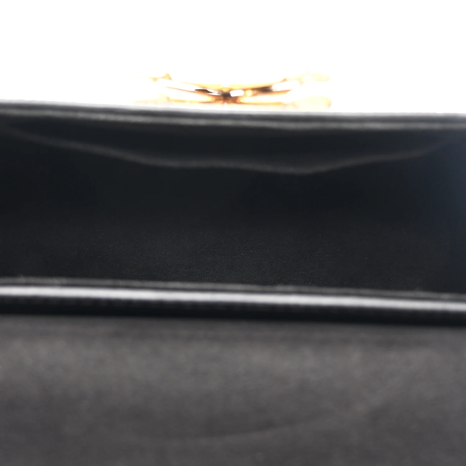 Epi Twist Shoulder Bag PM Black - Image 5