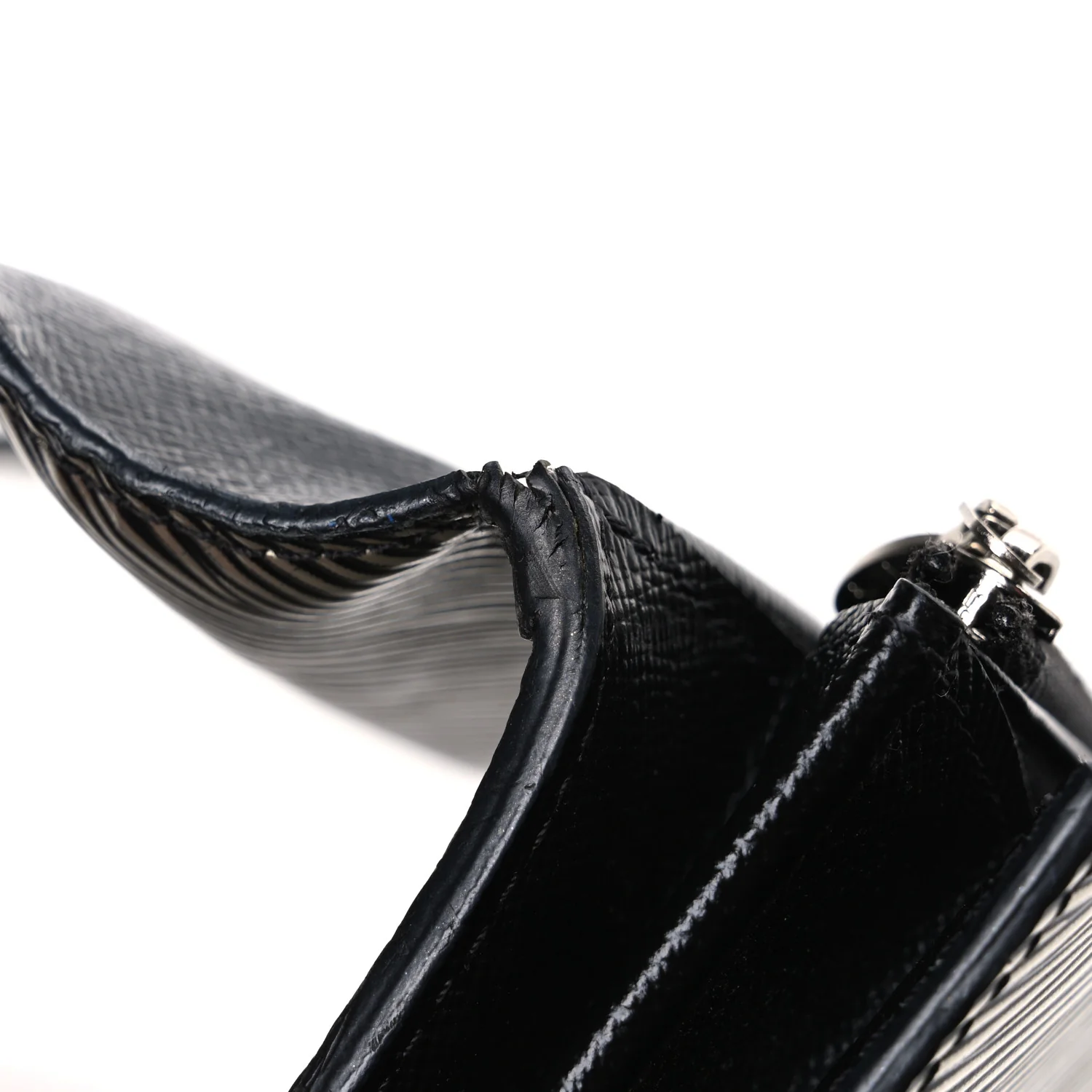 Epi Twist Wallet Platine - Image 7
