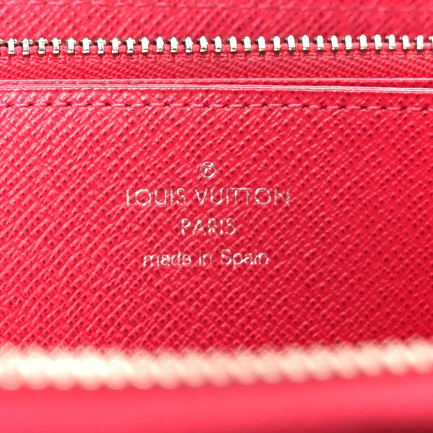 Epi Zippy Compact Wallet Fuchsia - Image 6